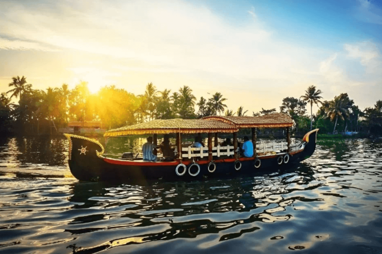 Alleppey Backwaters: Private Shikara Boat & Village Exploration