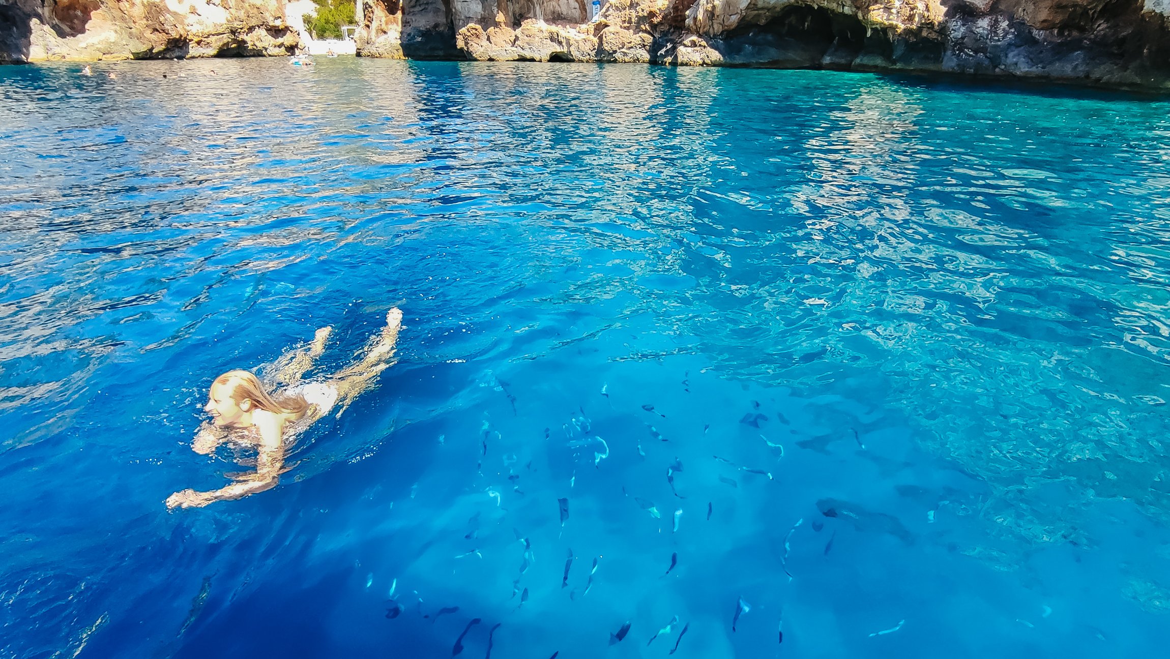 Split: 5-Island Speedboat Adventure with Blue Cave & Hvar