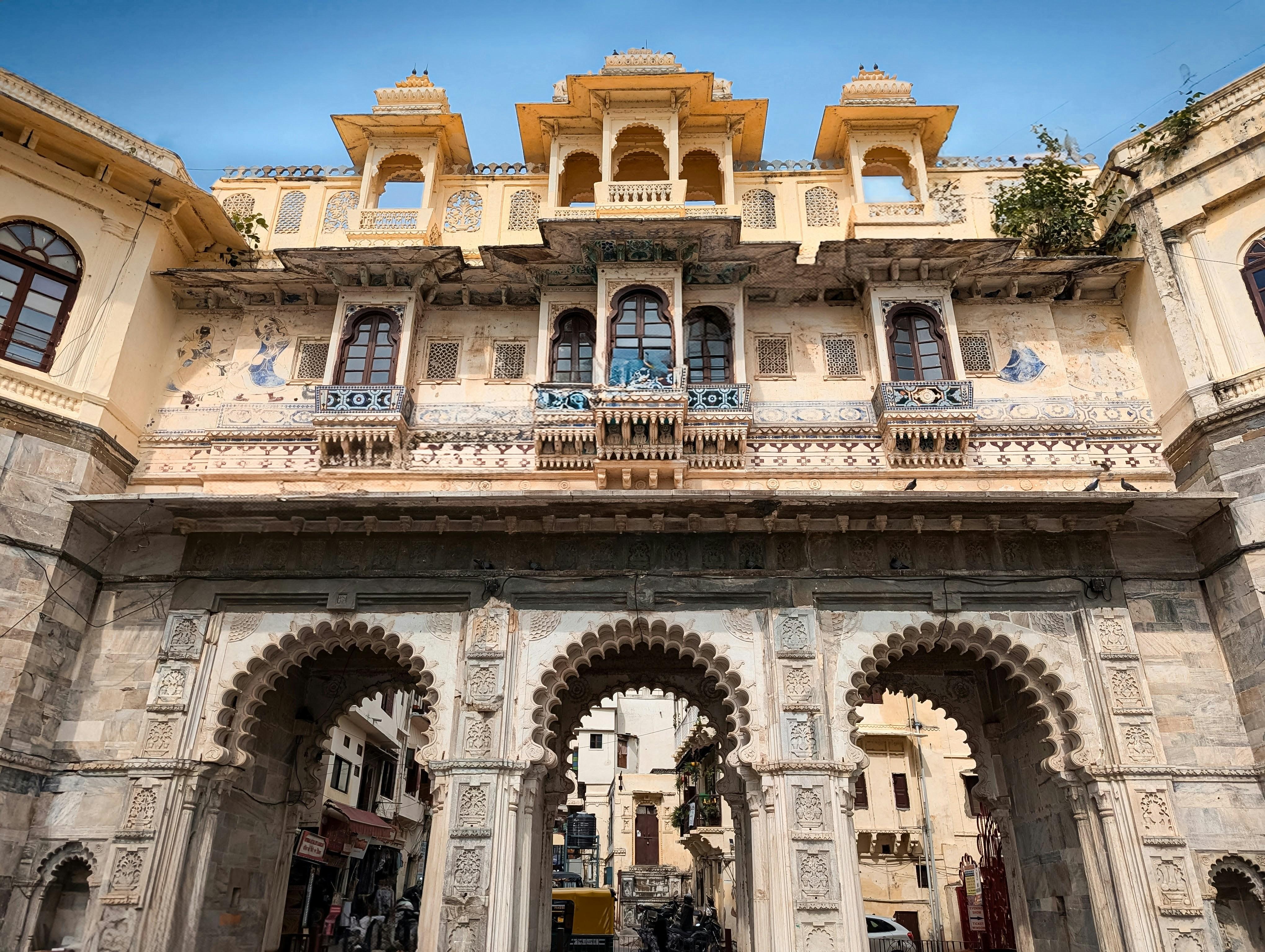 Udaipur Full-Day Private Heritage Tour by Tuk-Tuk or Car