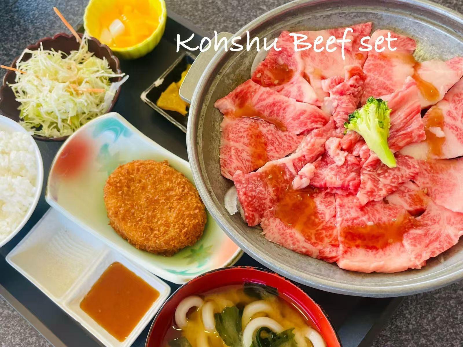 Mt. Fuji Day Tour: Lake Kawaguchi, Oshino Hakkai & Chureito Pagoda from Tokyo