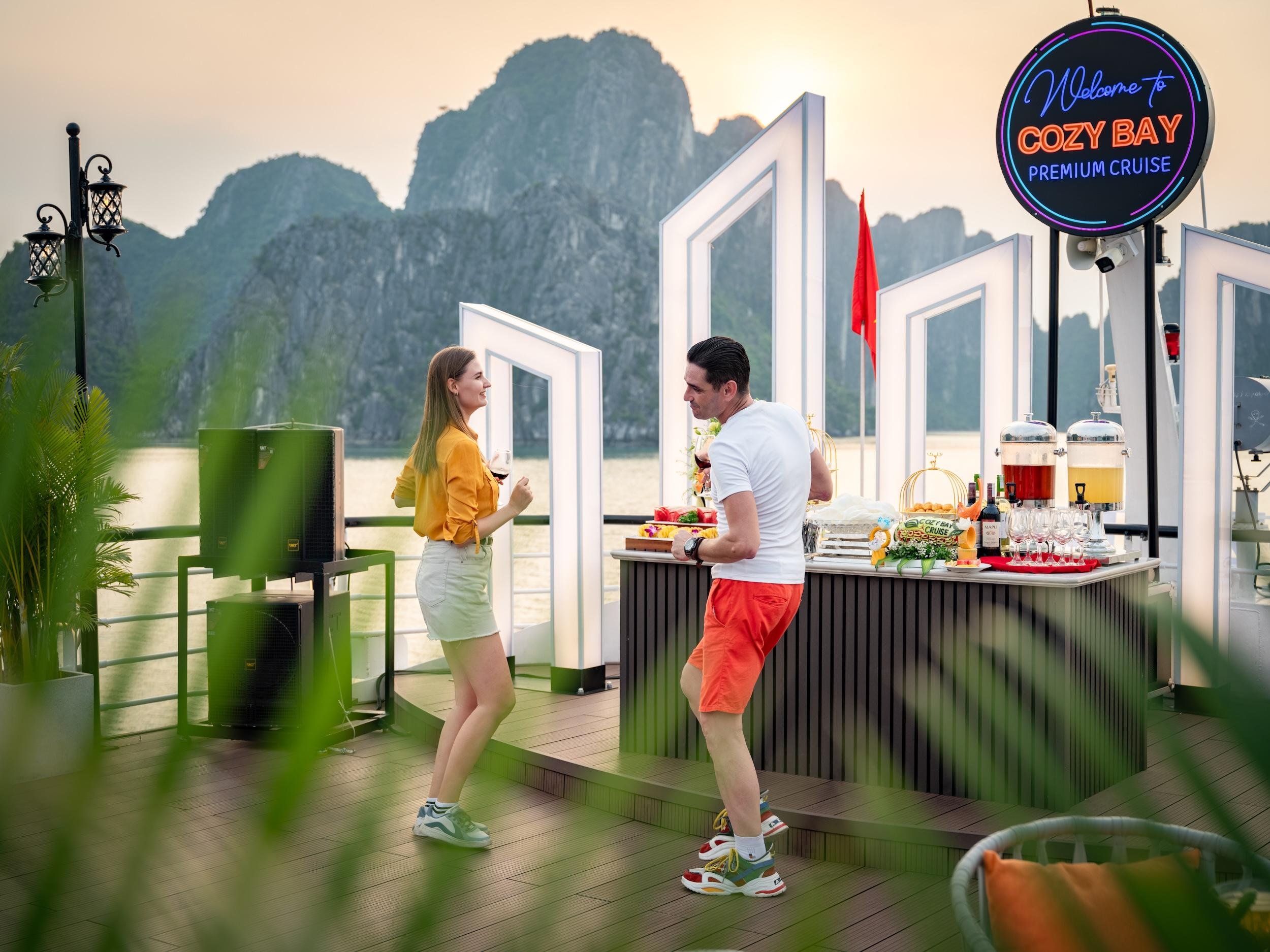 Halong Bay Luxury Day Cruise: Caves, Kayaking & Sunset Party