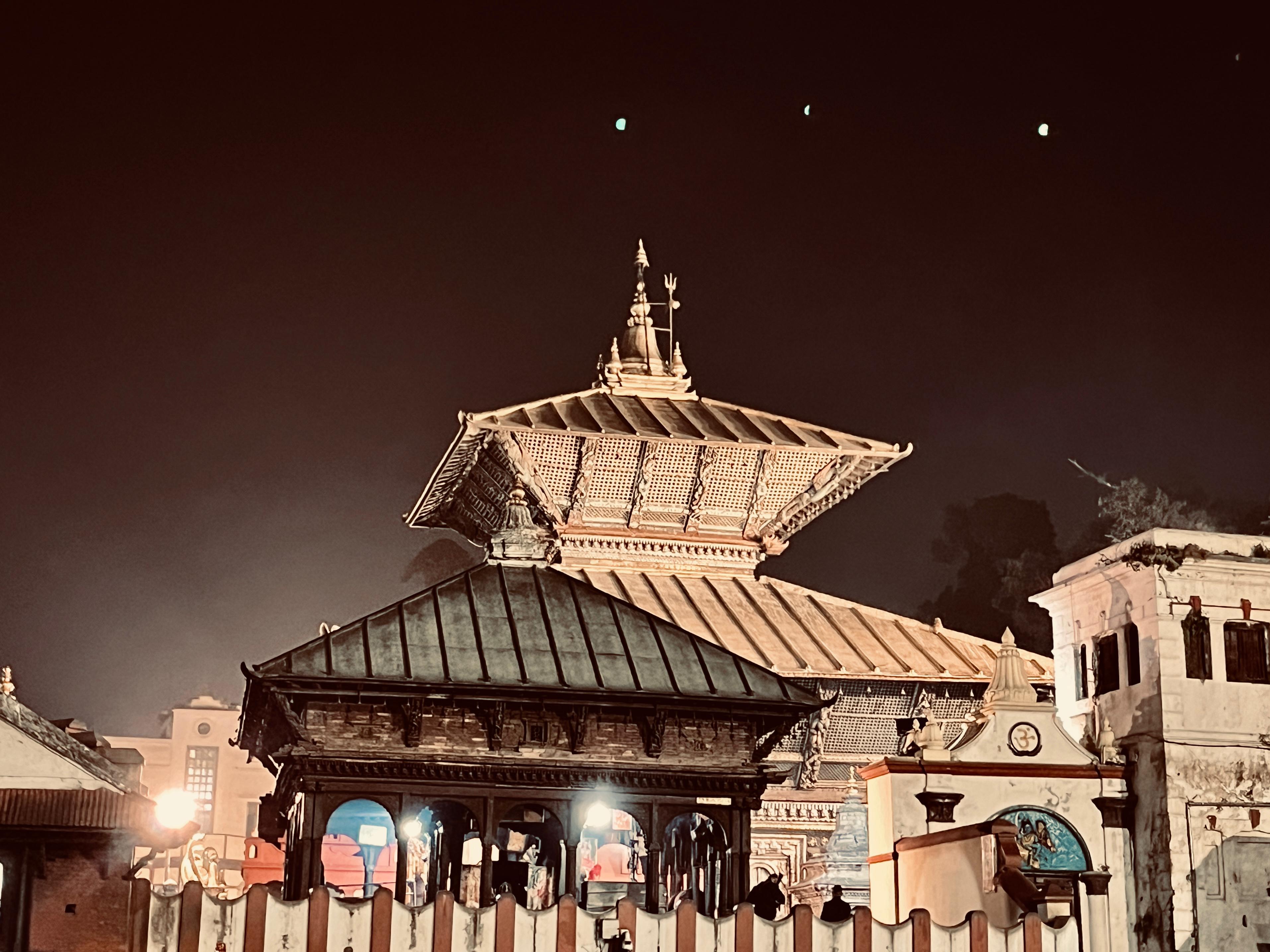 Kathmandu Pashupatinath Twilight Walk & Sacred Arati Ceremony