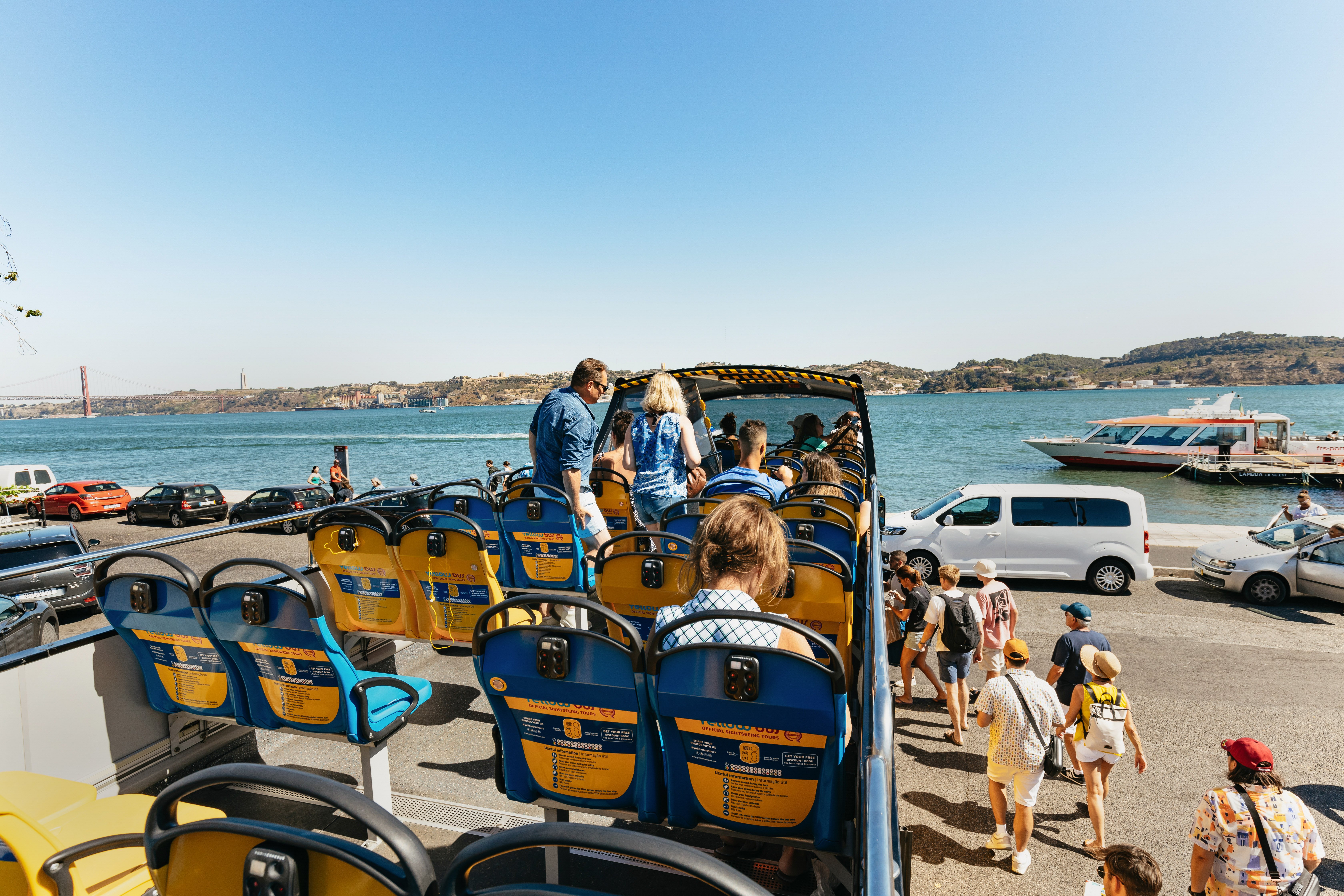Lisbon 72/96-Hour Hop-On Hop-Off Bus, Tram & Boat Pass