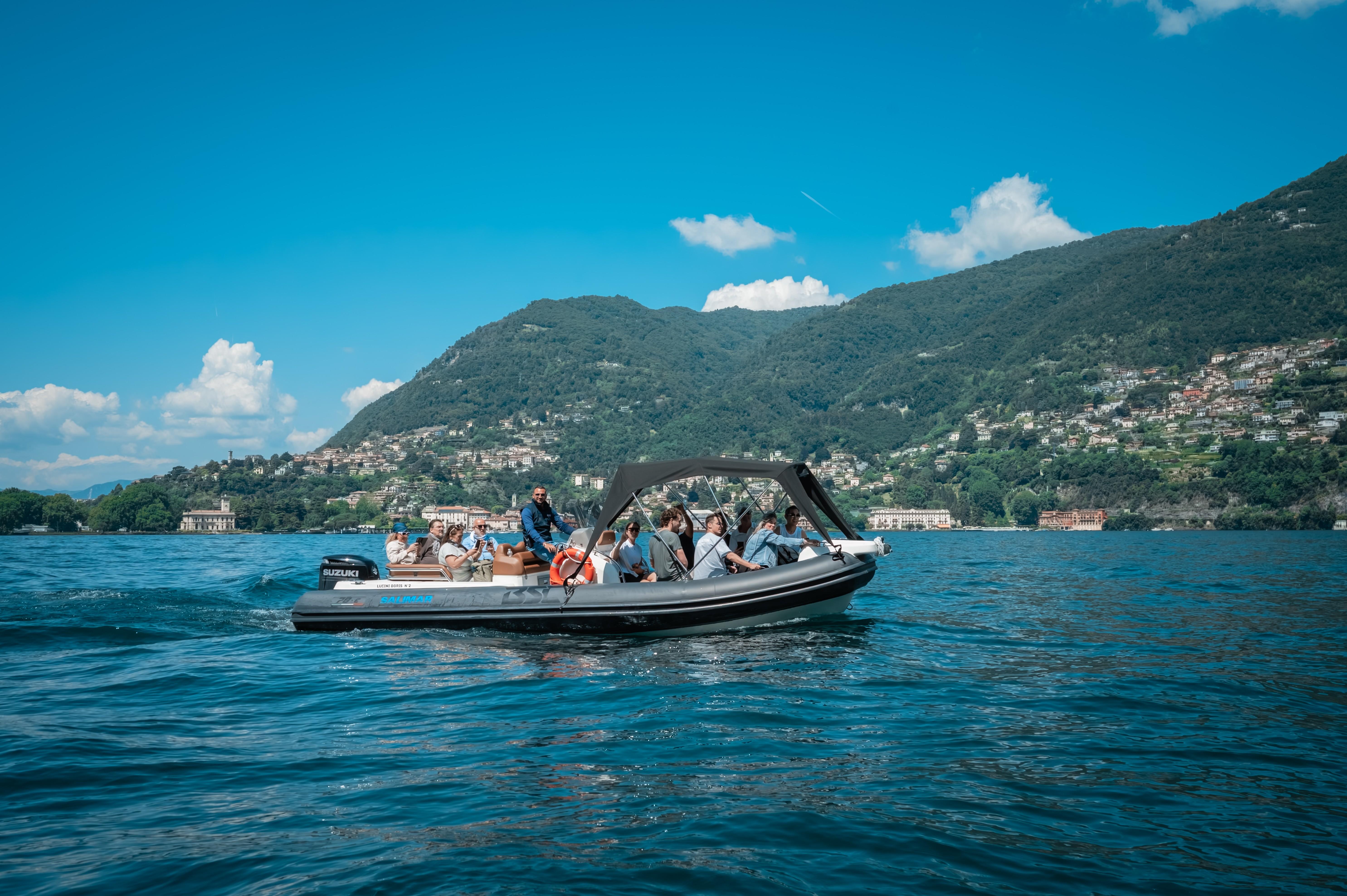 Lake Como boat tour - villa coastline from the water — image 6