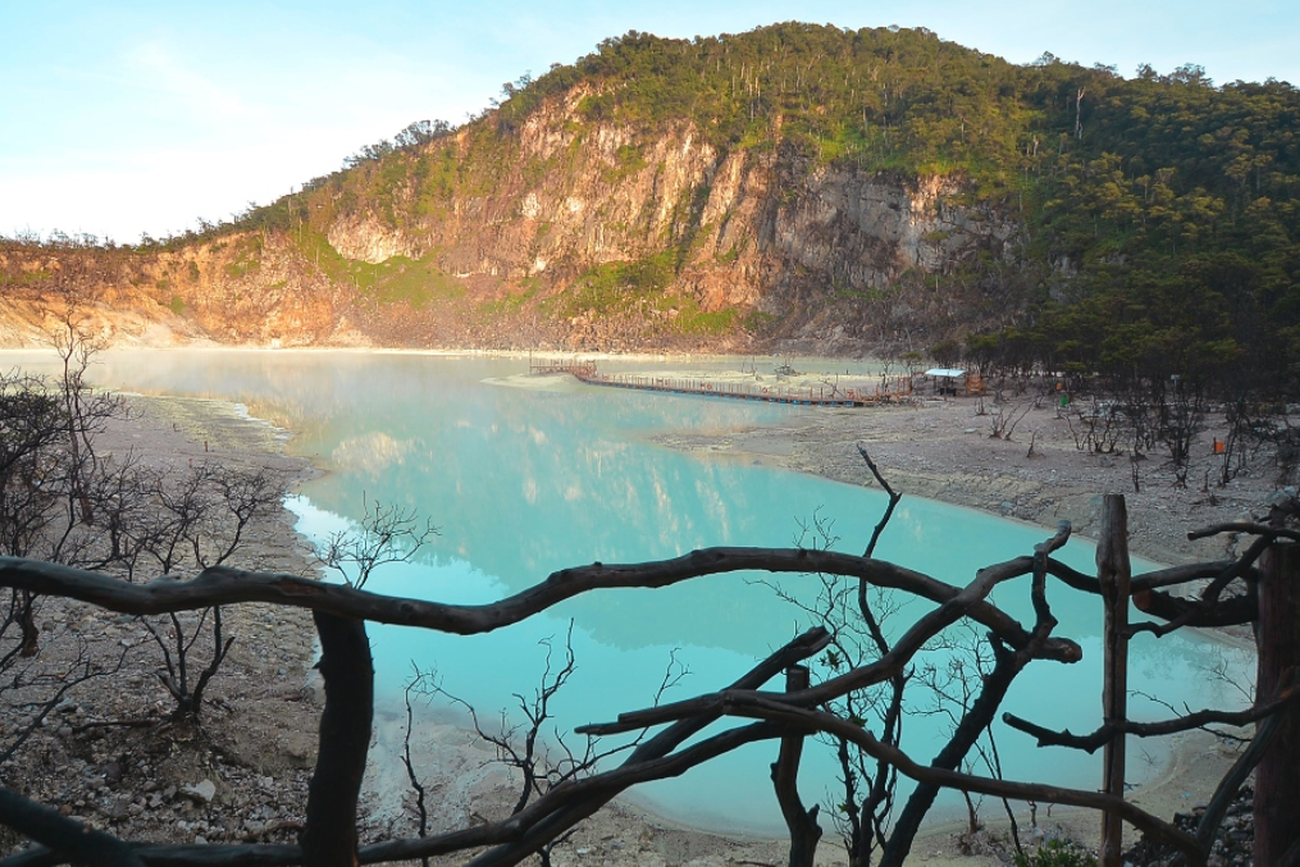 Bandung Highlands Explorer: Crater Lake, Hot Springs & Tea Fields
