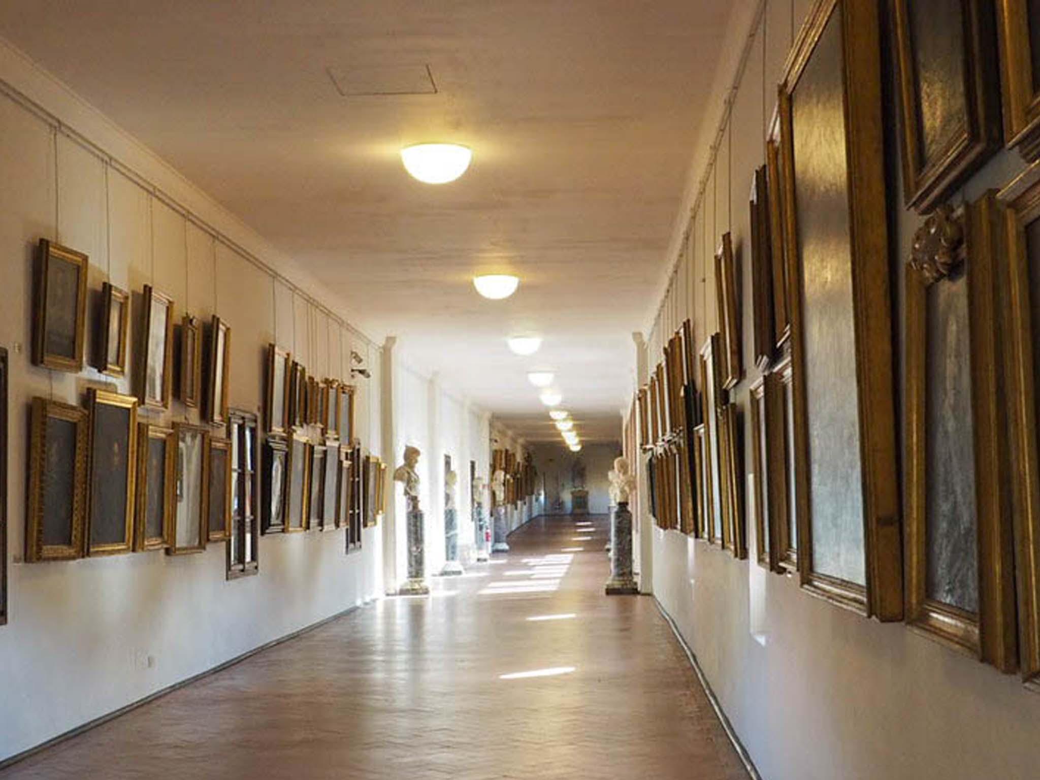 Uffizi Gallery Small Group Tour with Optional Vasari Corridor