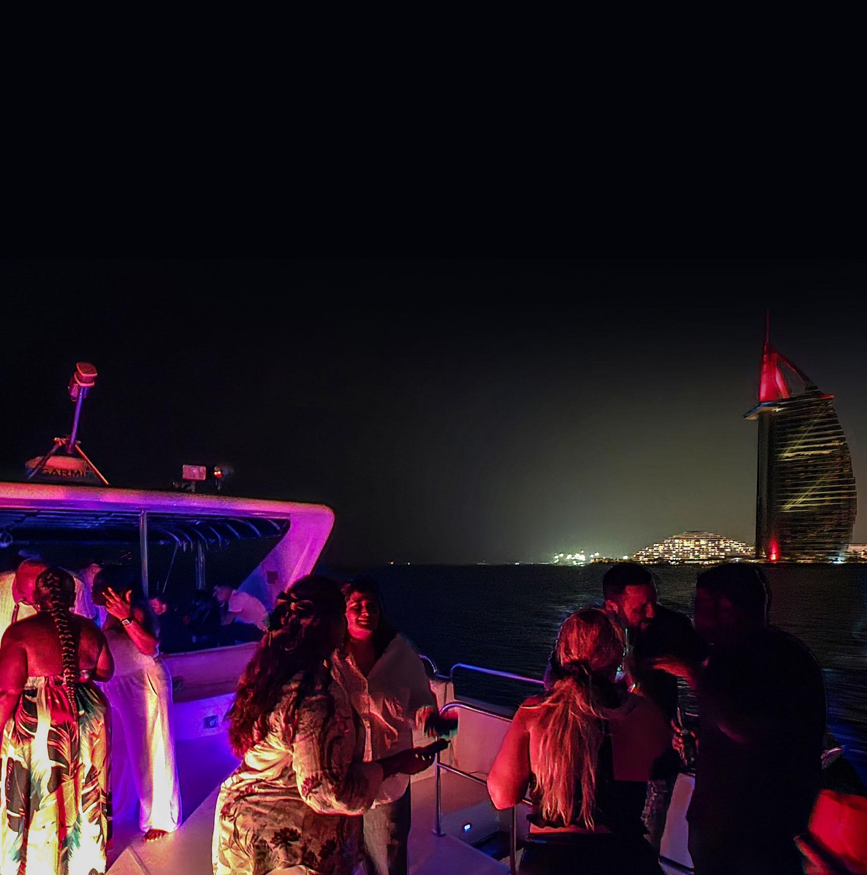 Dubai Marina Luxury Yacht Party – BBQ, Open Bar & Live DJ