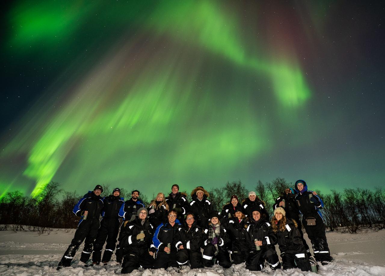 Tromsø: Big Bus Northern Lights Tour with Free Photos