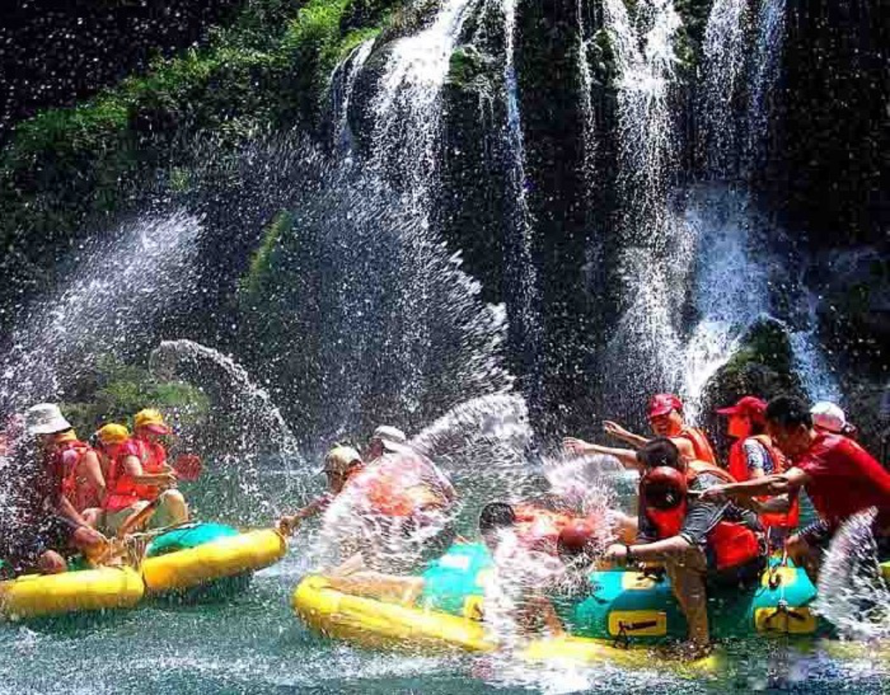 Zhangjiajie 3-Day Summer Escape: Rafting, Glass Bridge & Furong Ancient Town