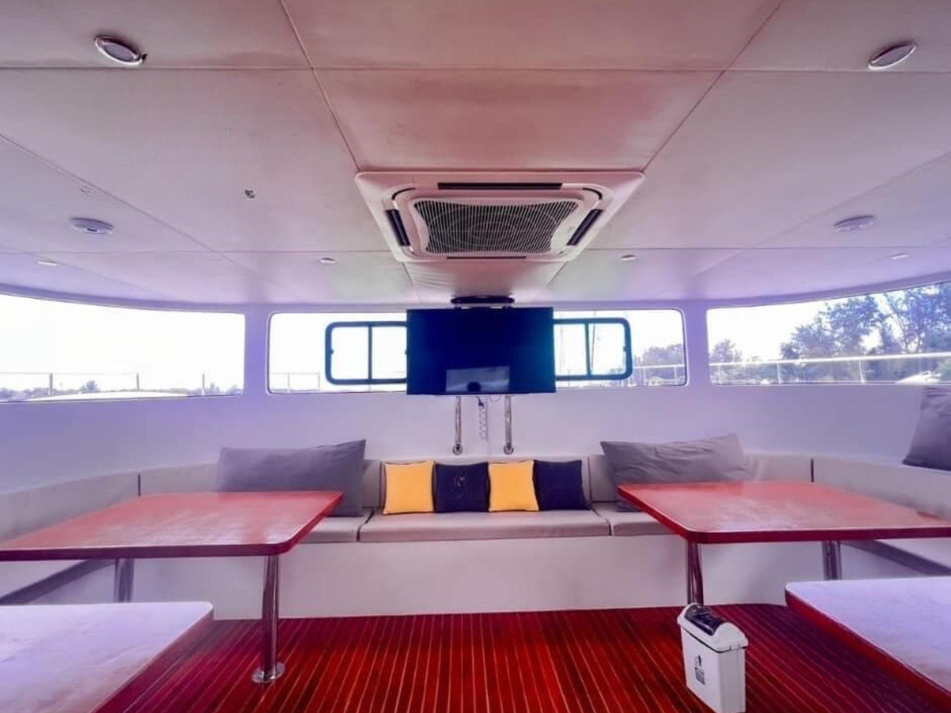 James Bond Island Canoe & Sunset Yacht Dinner – Phang Nga Bay