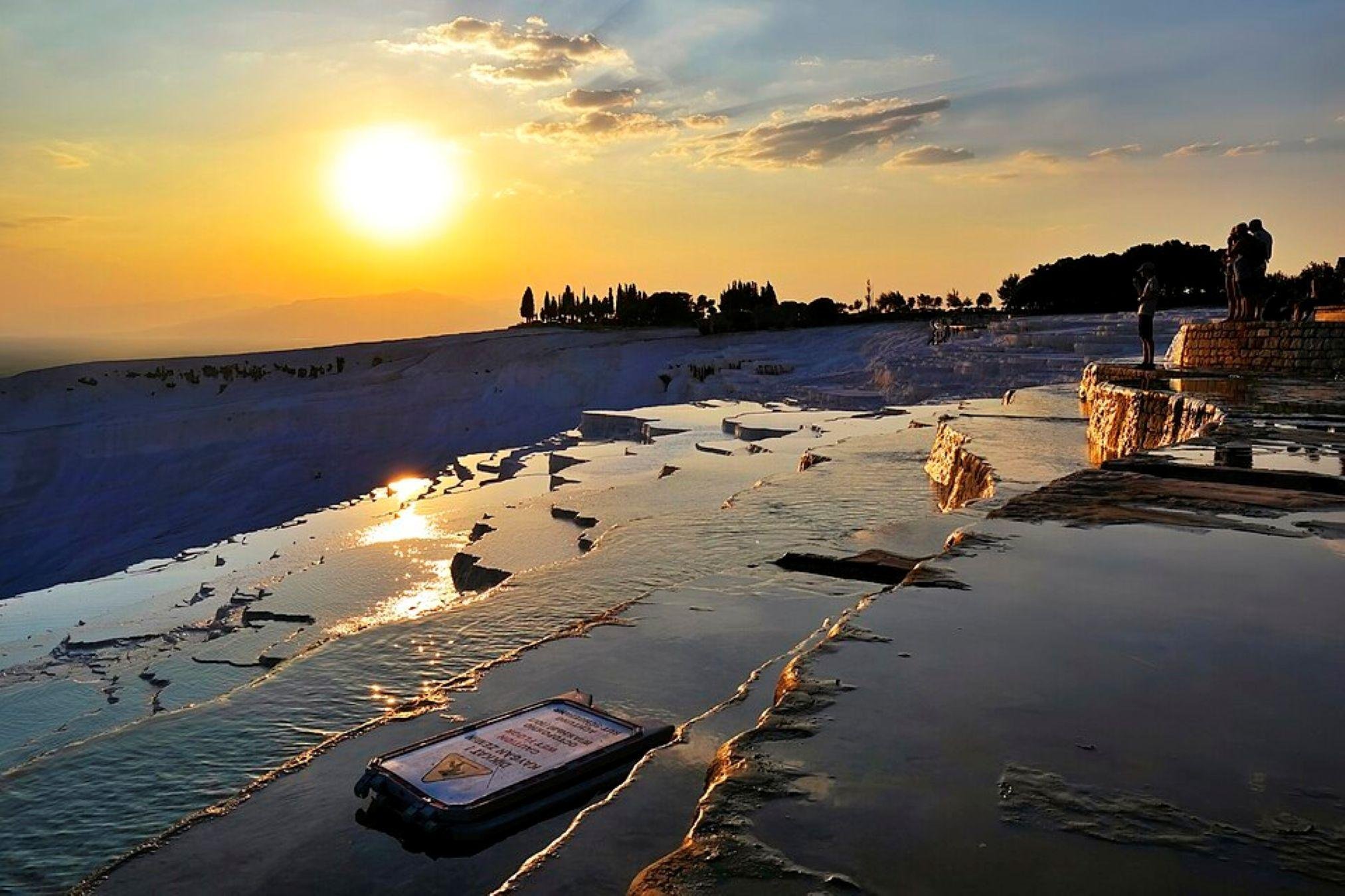 Pamukkale and Hierapolis Full-Day Excursion from Marmaris