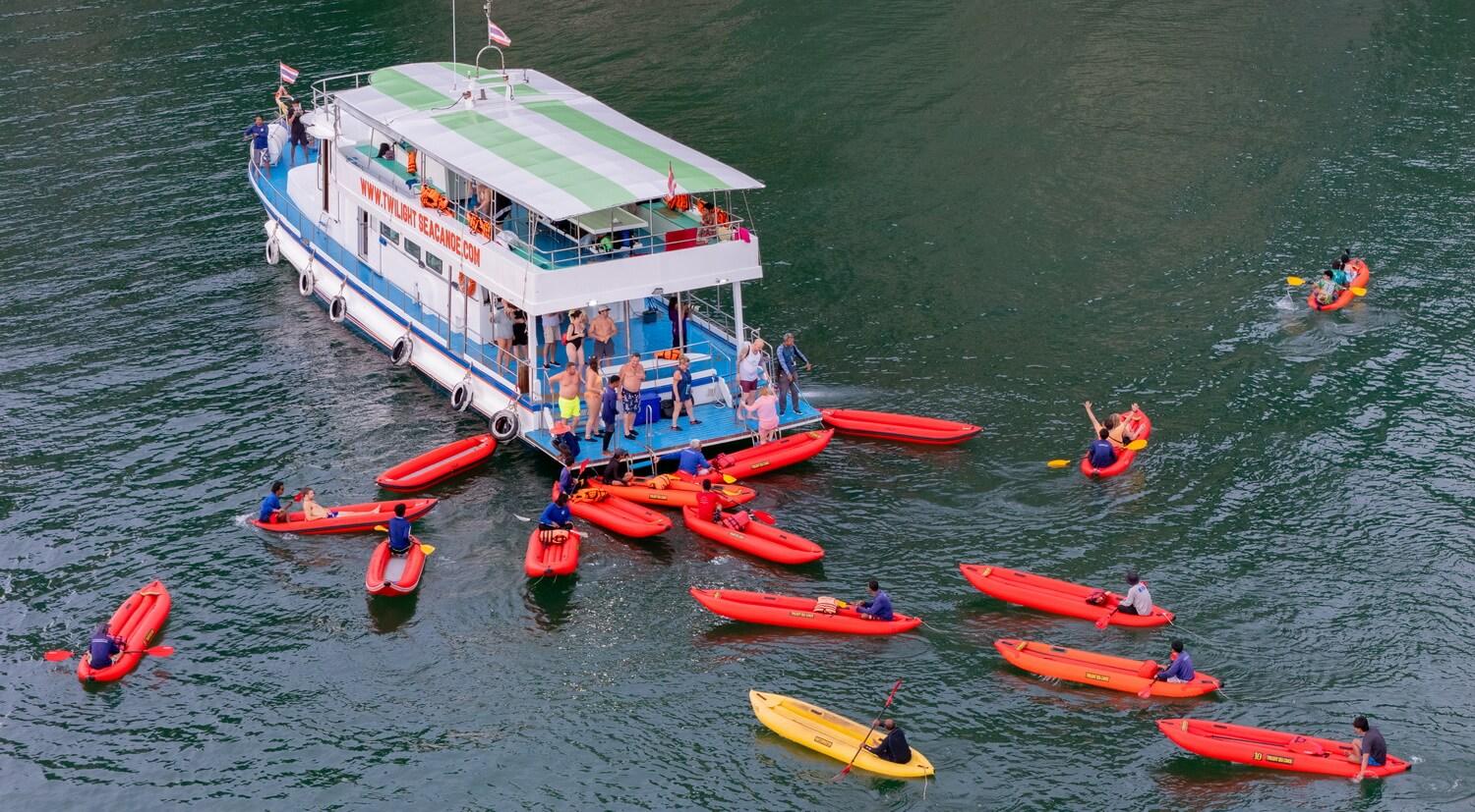 Khao Lak: Twilight Sea Canoe & Bioluminescent Plankton Night Tour