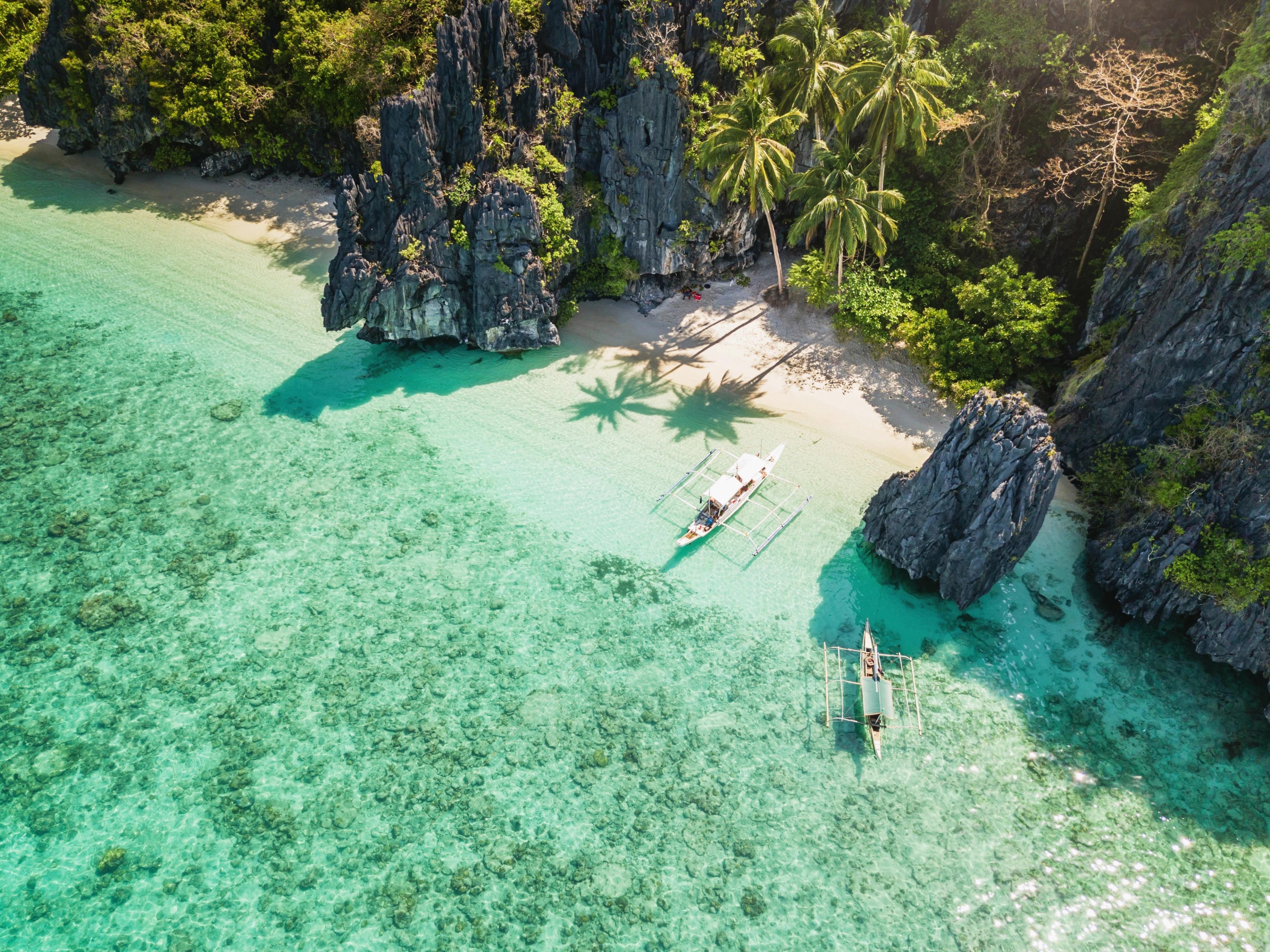 El Nido Tour B: Snake Island & Cathedral Cave Adventure