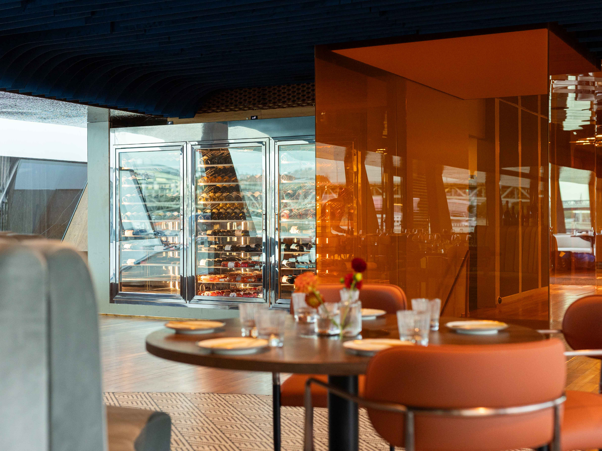 Budapest Dinner Cruise on the Danube — image 8