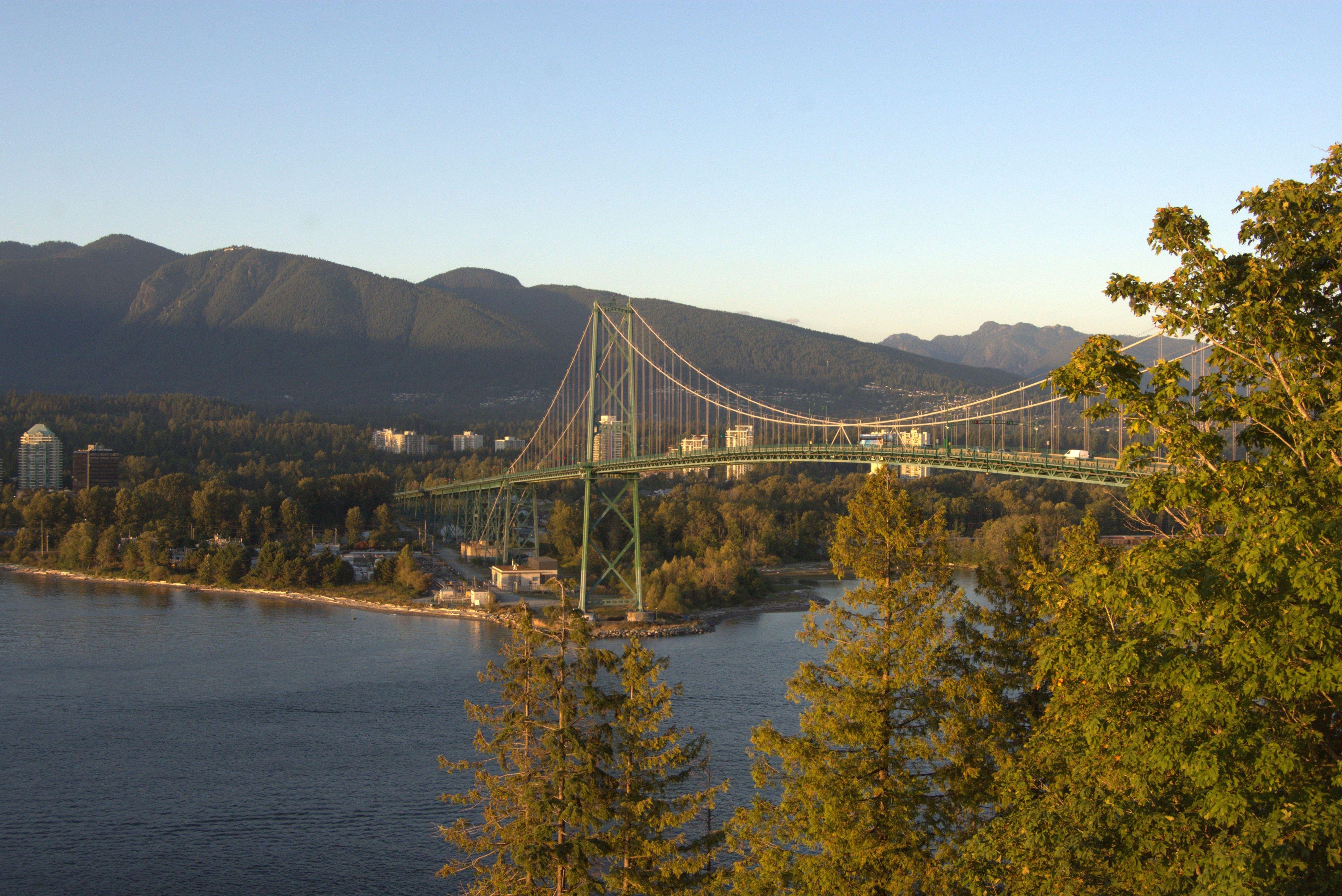 Vancouver Twilight Double-Decker Sightseeing Tour