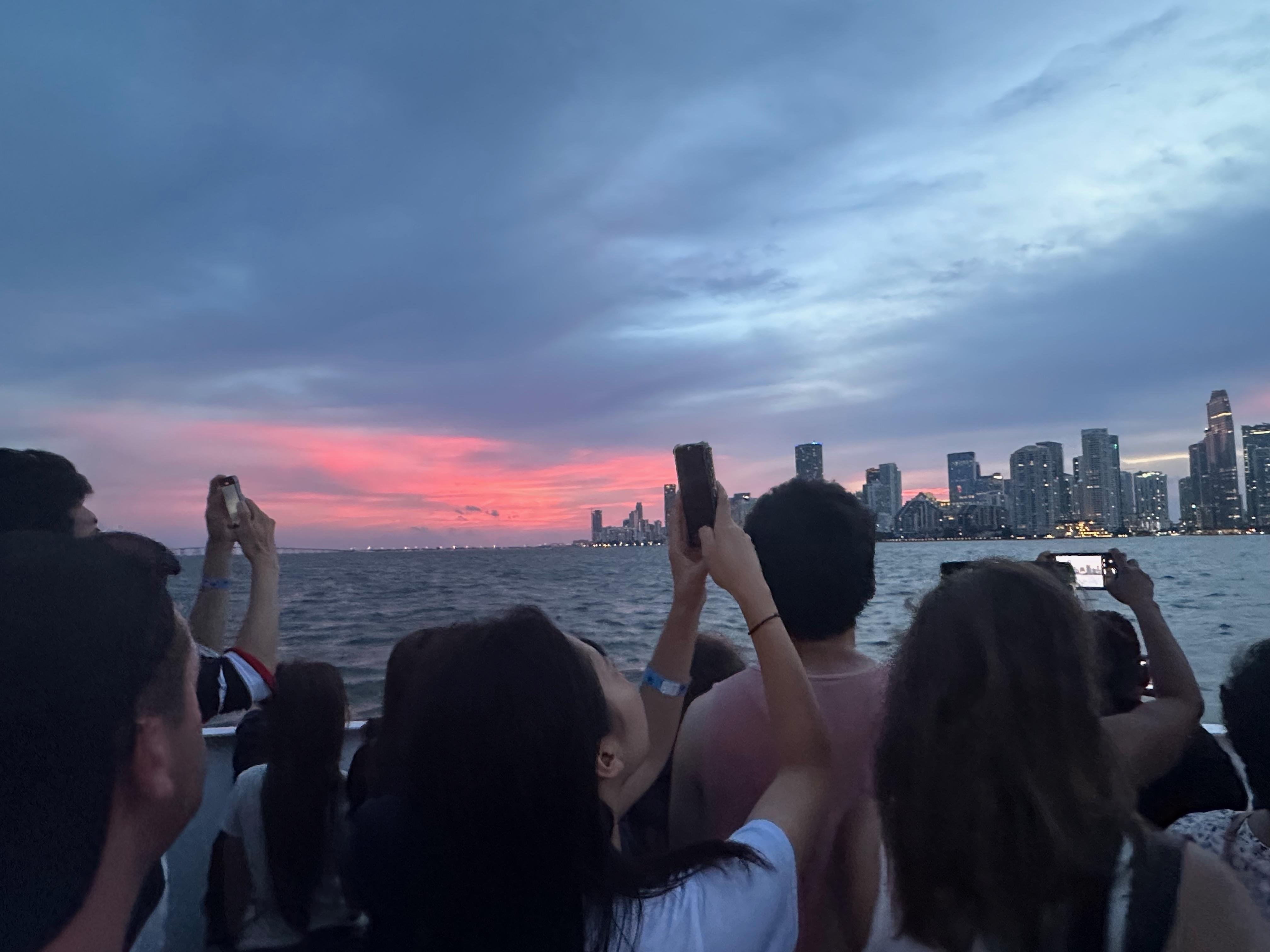 Miami Evening Skyline Cruise: Millionaire's Row & Star Island