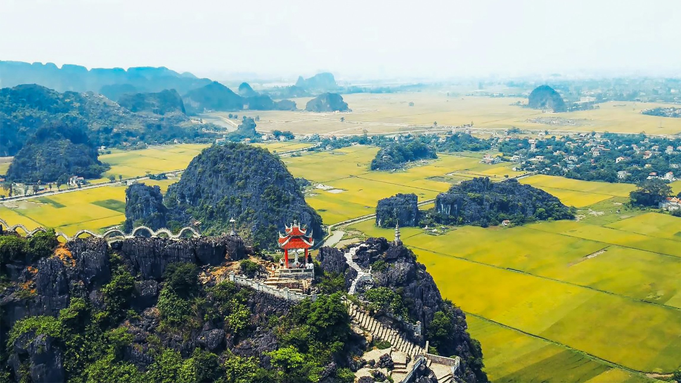 Hanoi to Ninh Binh: Hoa Lu, Tam Coc or Trang An & Mua Cave Day Tour