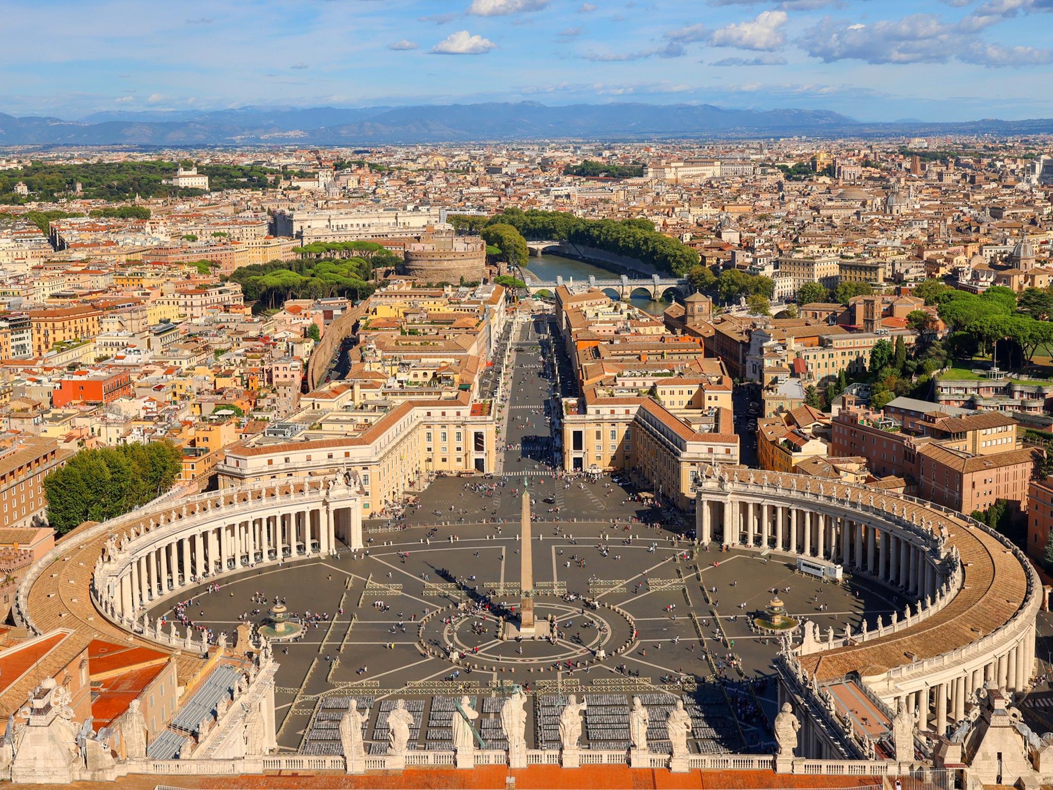 St. Peter's Basilica, La Pietà & Papal Tombs Guided Tour