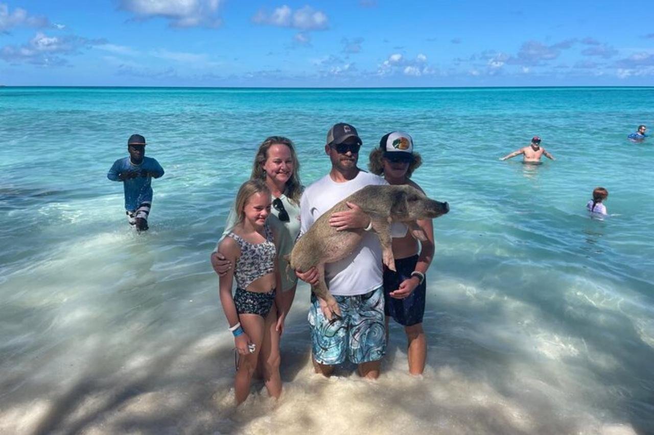 Nassau Private Pig Beach & Snorkeling Excursion