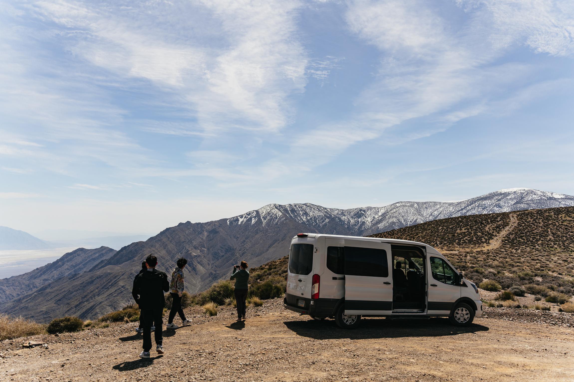 Death Valley national park tour from Las Vegas — Badwater Basin salt flats, Zabriskie Point badlands and Mesquite sand dunes — image 10