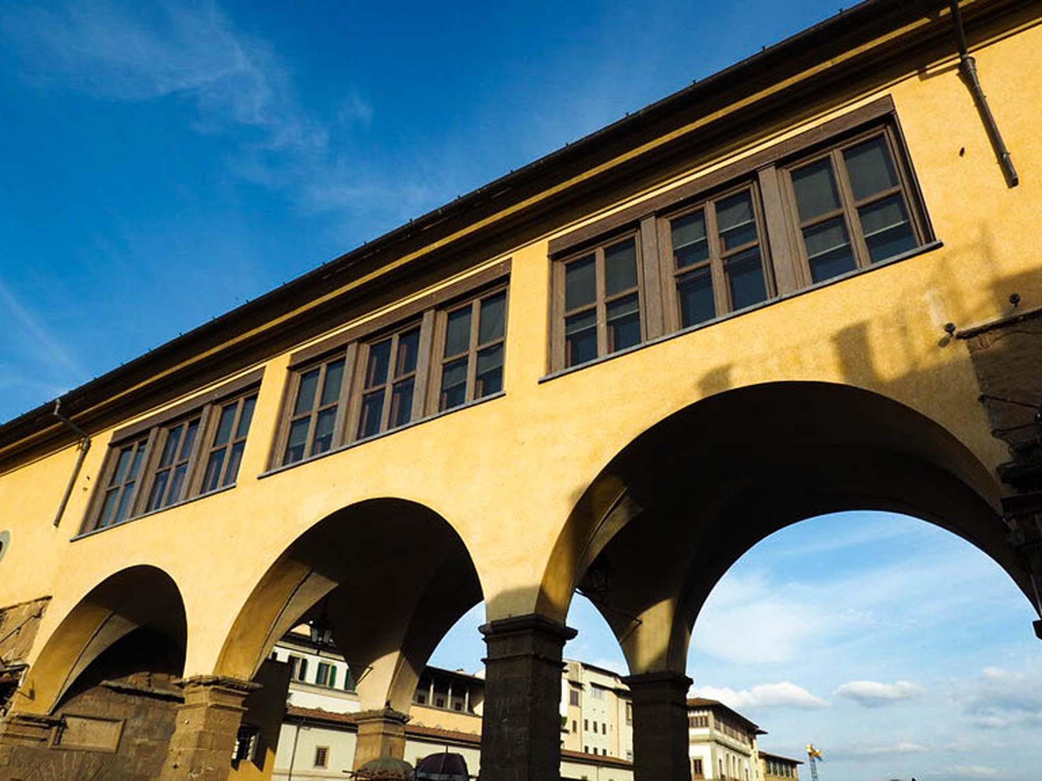 Uffizi Gallery Small Group Tour with Optional Vasari Corridor