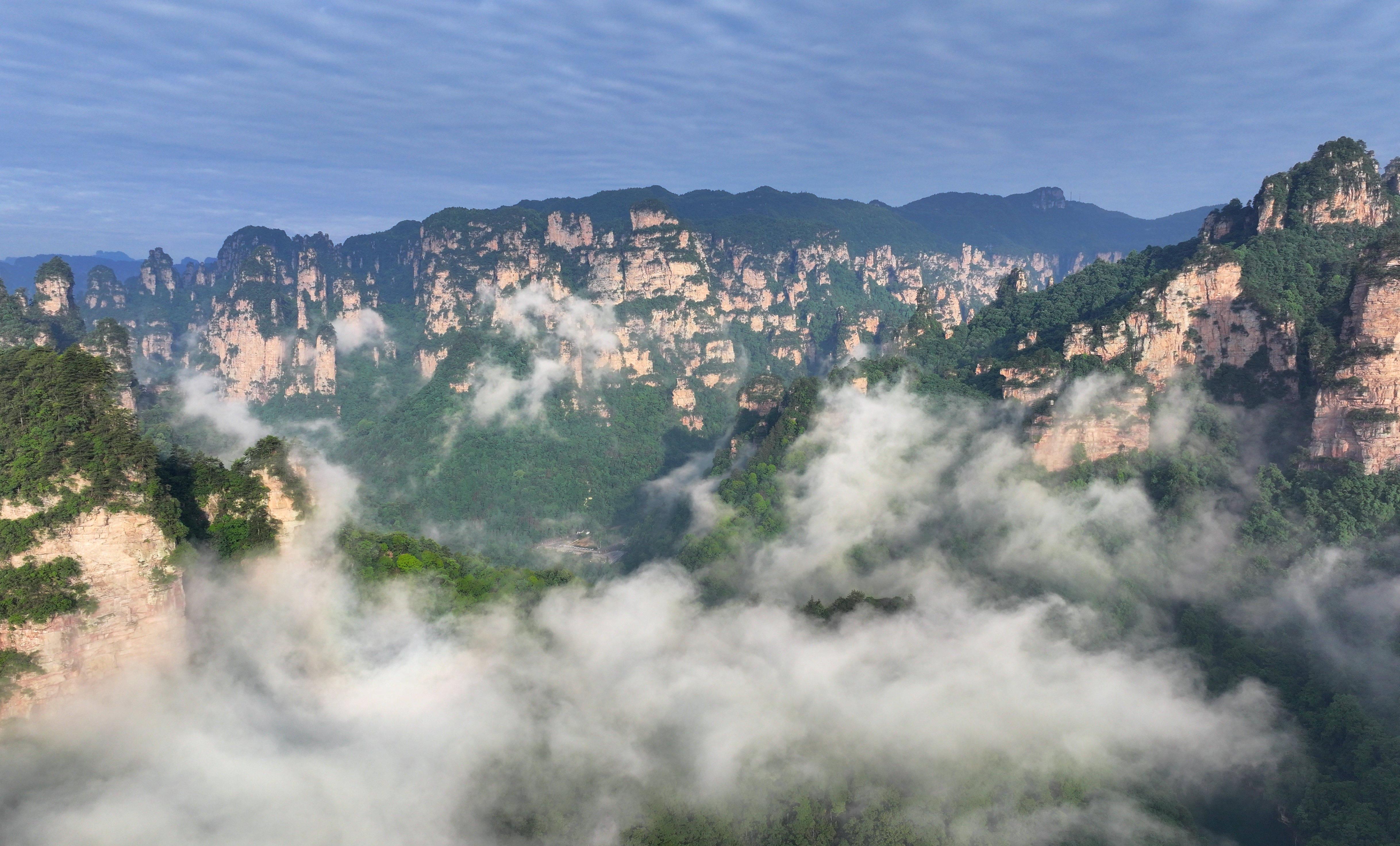 Zhangjiajie: Baofeng Lake Cruise, Forest Park & Valley Train Experience