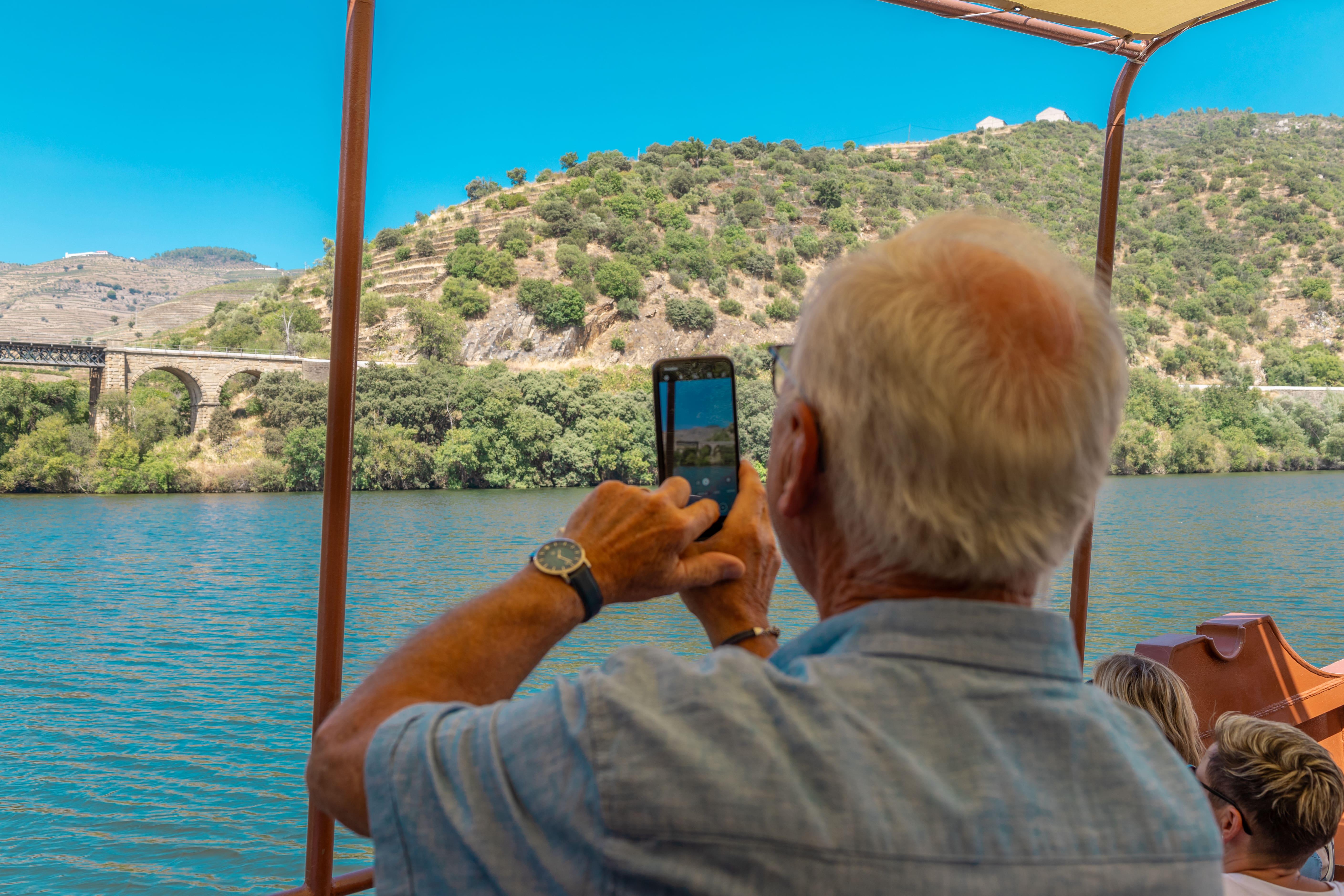 Douro Valley Wine Tour with River Cruise from Porto
