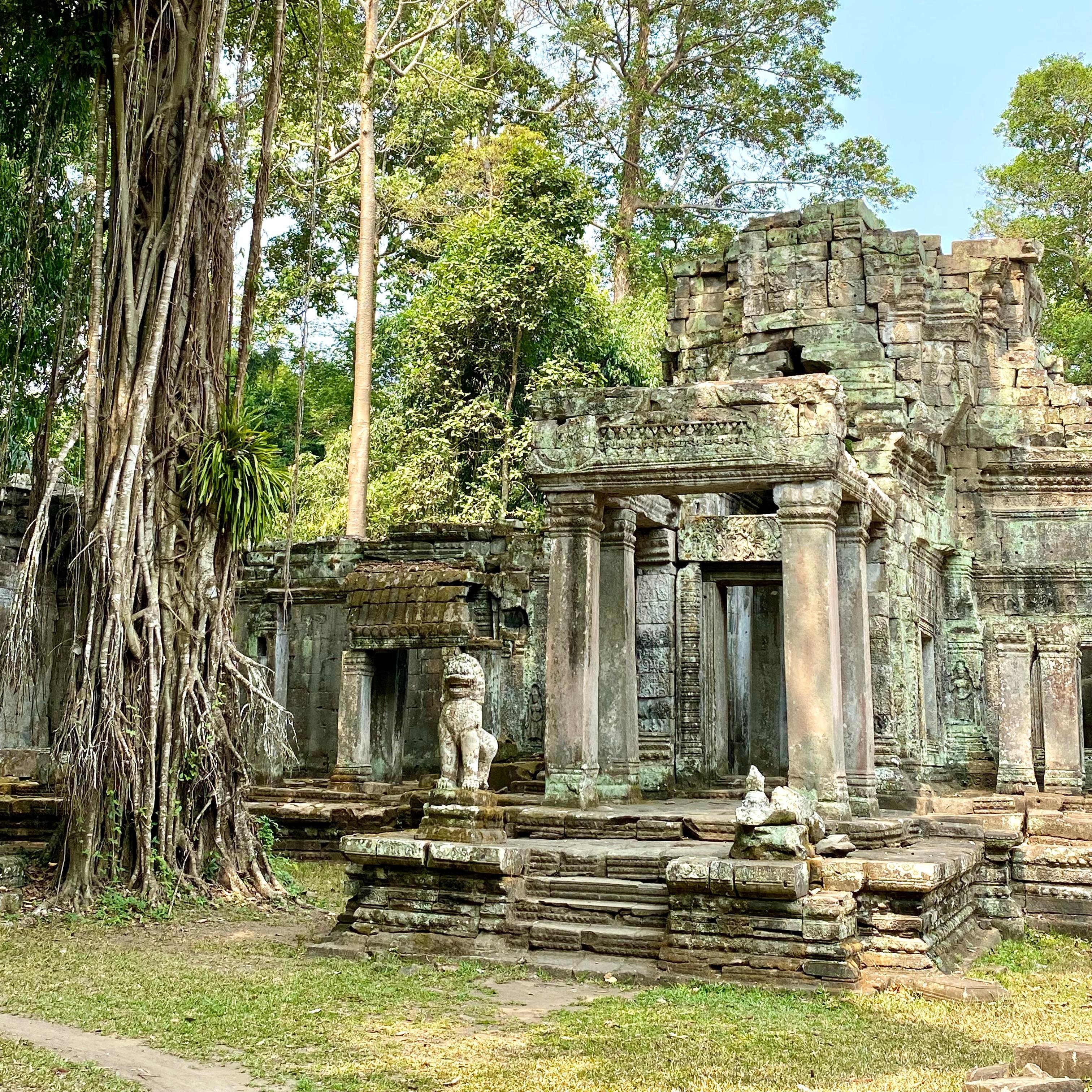 Siem Reap: Grand Circuit Temple Tour (Morning or Sunset)