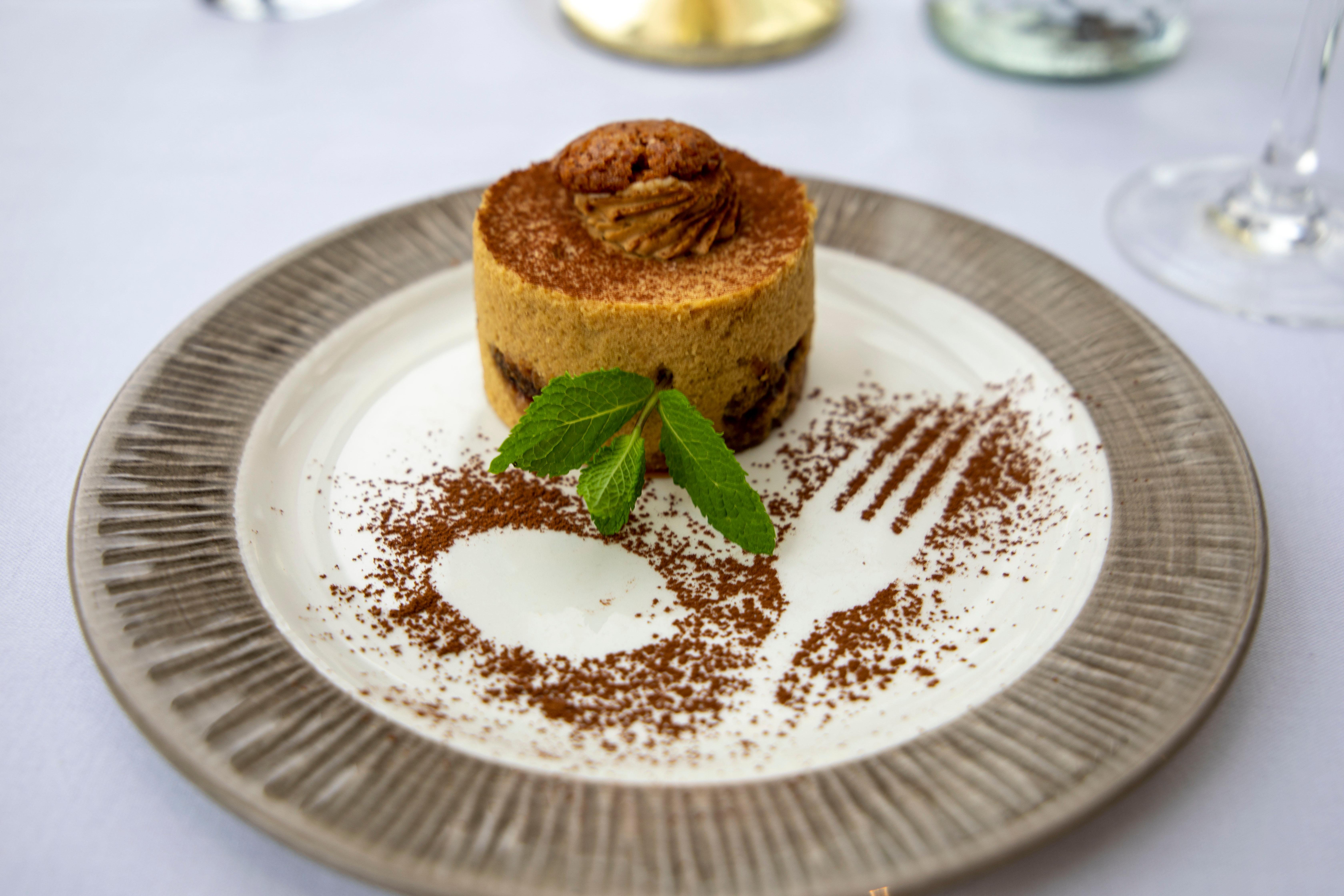 Thames dinner cruise in London — image 17