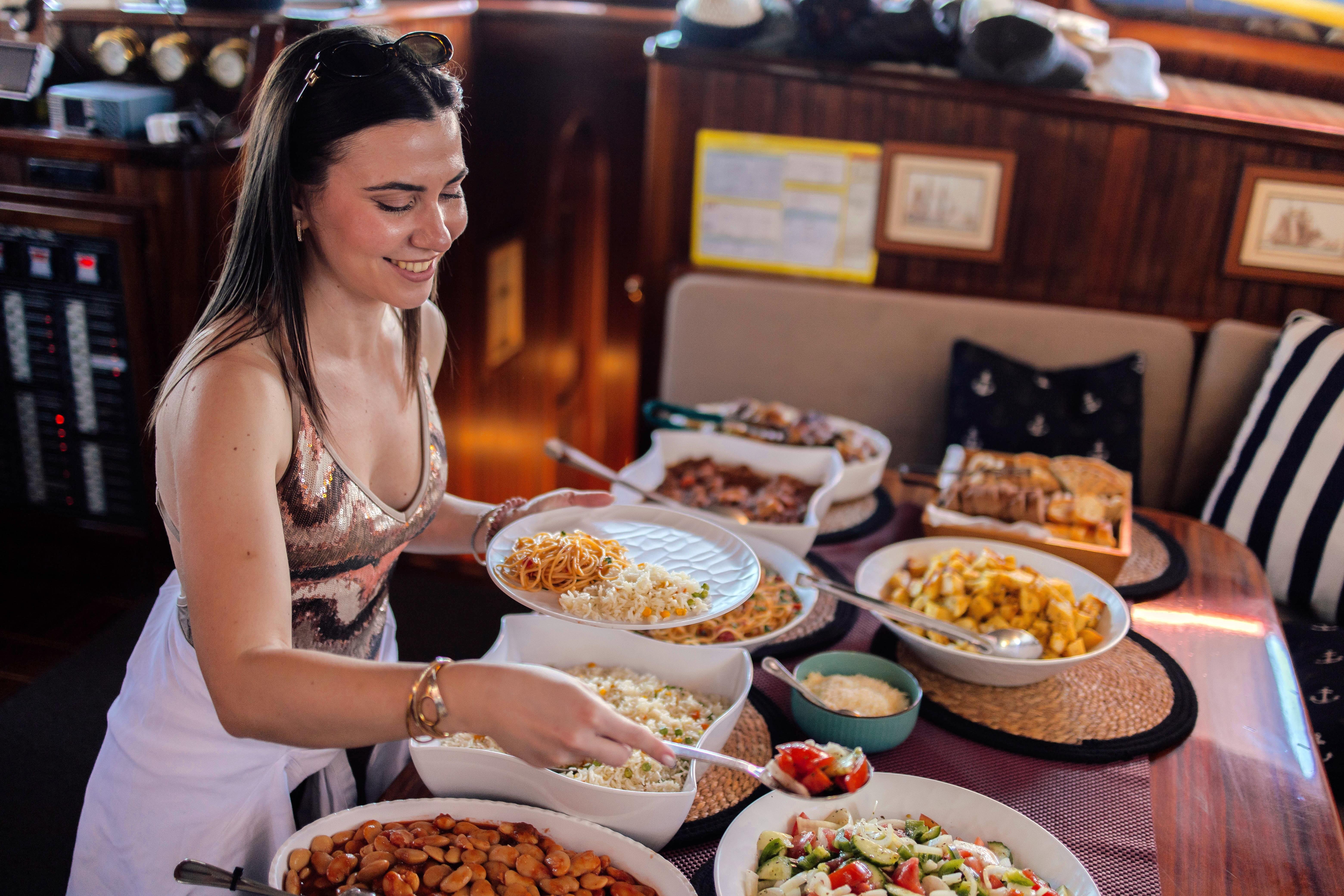 Athens Island-Hopping Cruise: Agistri, Metopi & Aegina with Lunch & Drinks