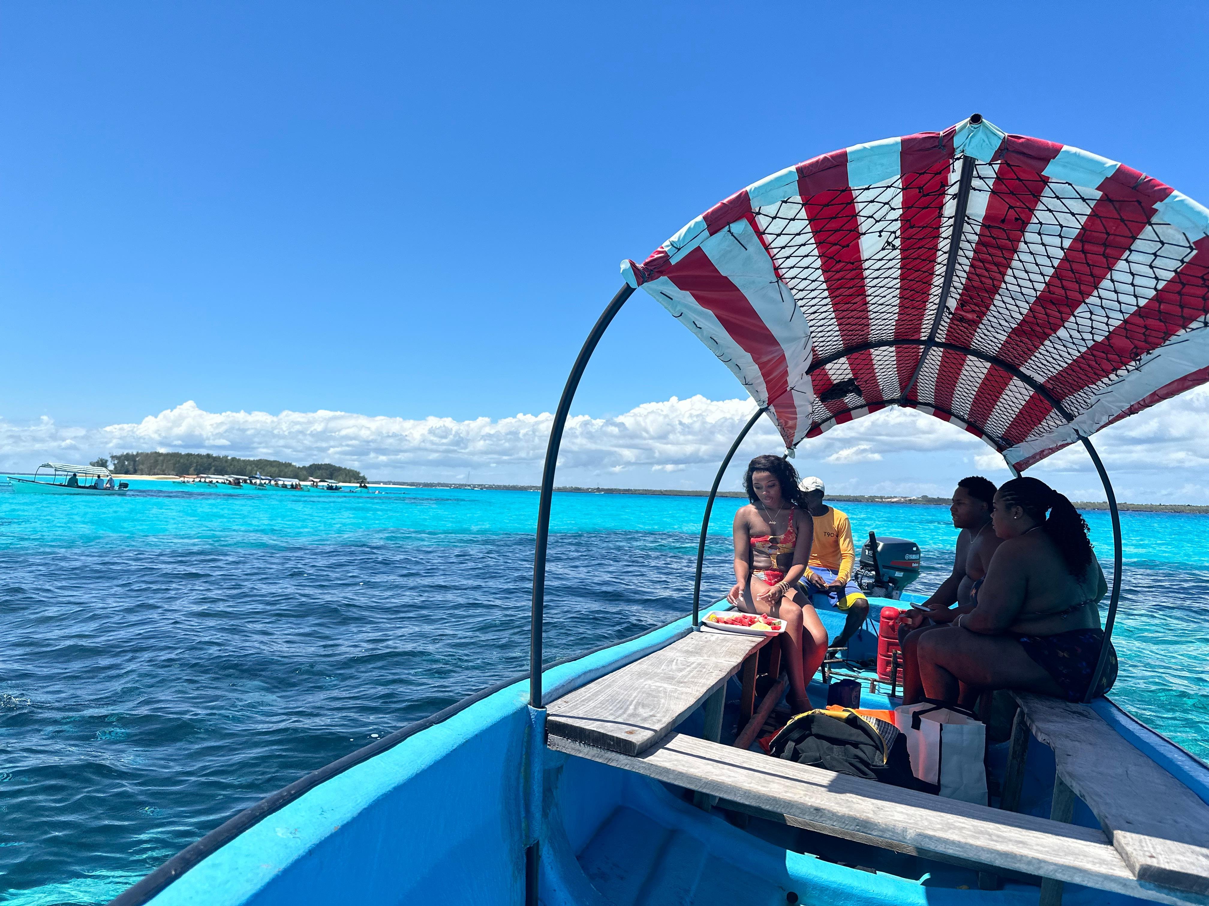 Zanzibar: Mnemba Island Dolphin Swim & Snorkel Adventure