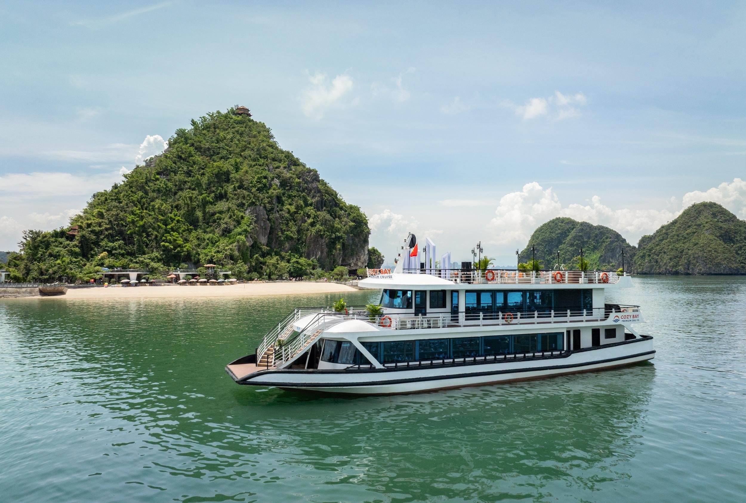 Halong Bay Luxury Day Cruise: Caves, Kayaking & Sunset Party