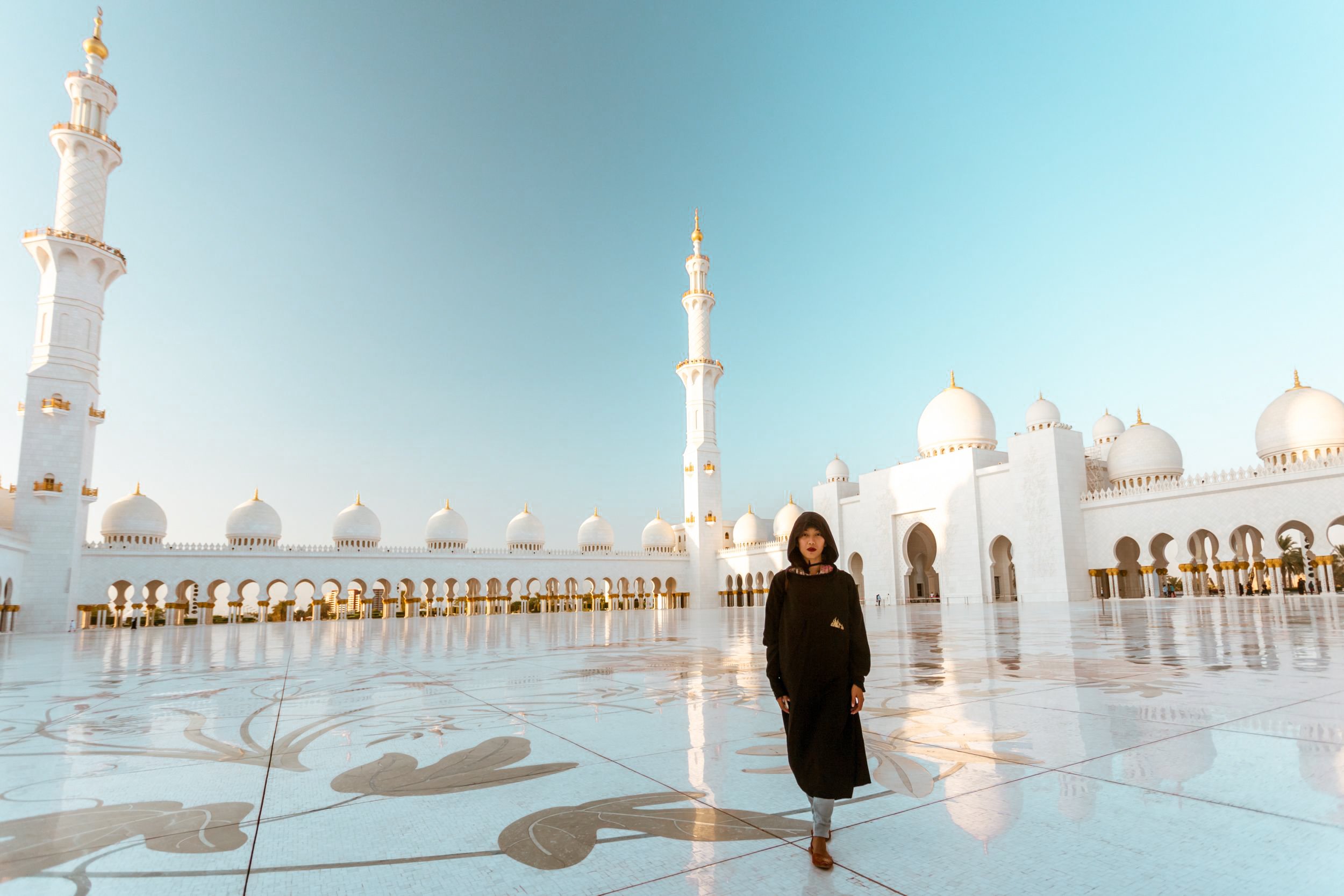 Abu Dhabi Day Trip from Dubai with Ferrari World Entry
