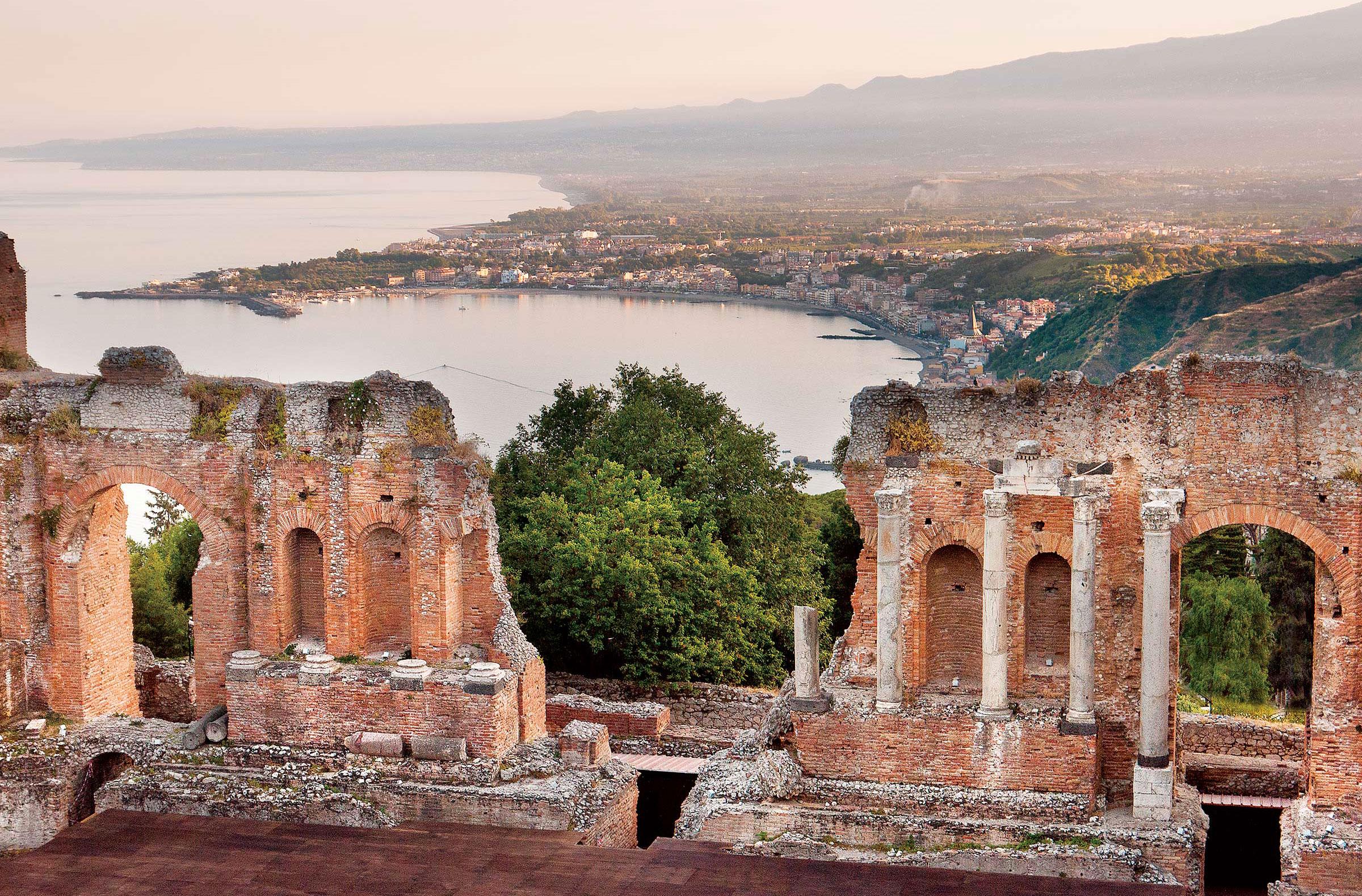 Mount Etna and Taormina Full-Day Excursion from Cefalù
