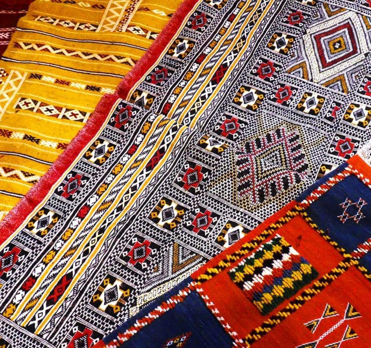 Fes Medina Walking Tour with Local Expert