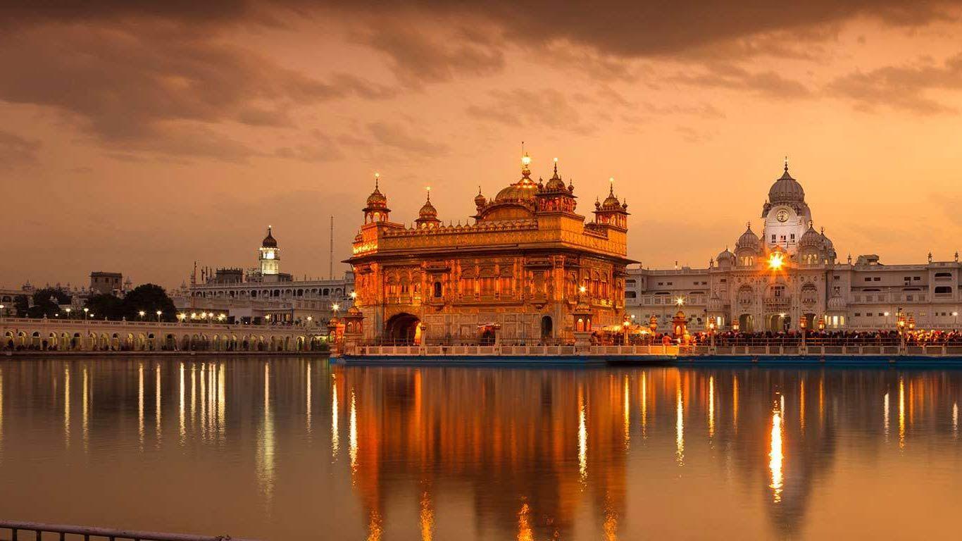 Amritsar Golden Temple & Wagah Border Full-Day Private Tour