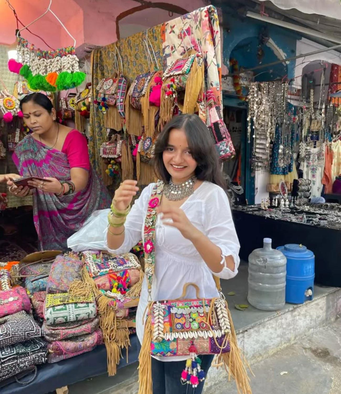 Delhi Personal Shopping Tour with Local Expert