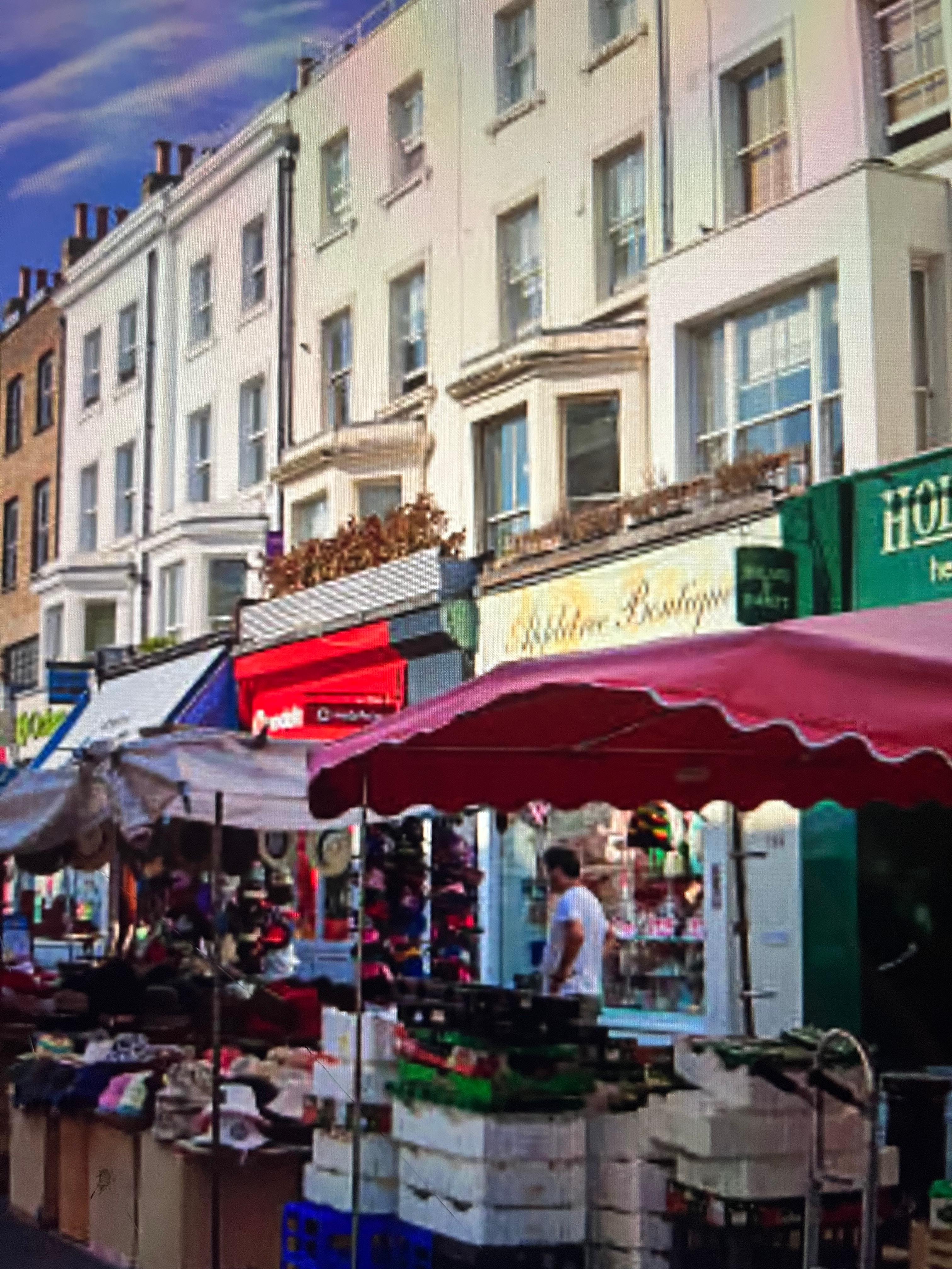 Notting Hill & Portobello Road Film Locations Tour with Cream Tea