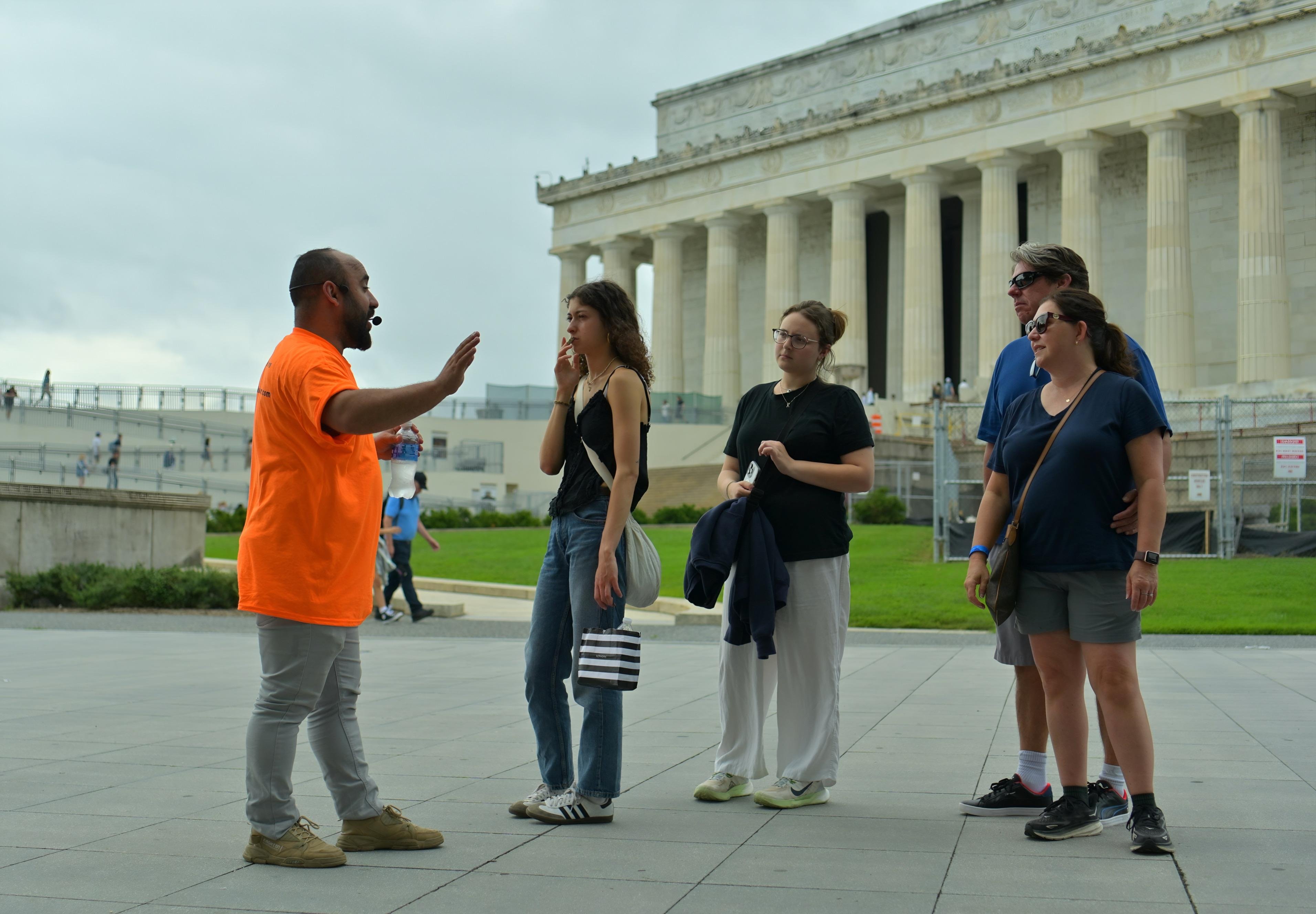 DC Monument & History E-Cart Tour