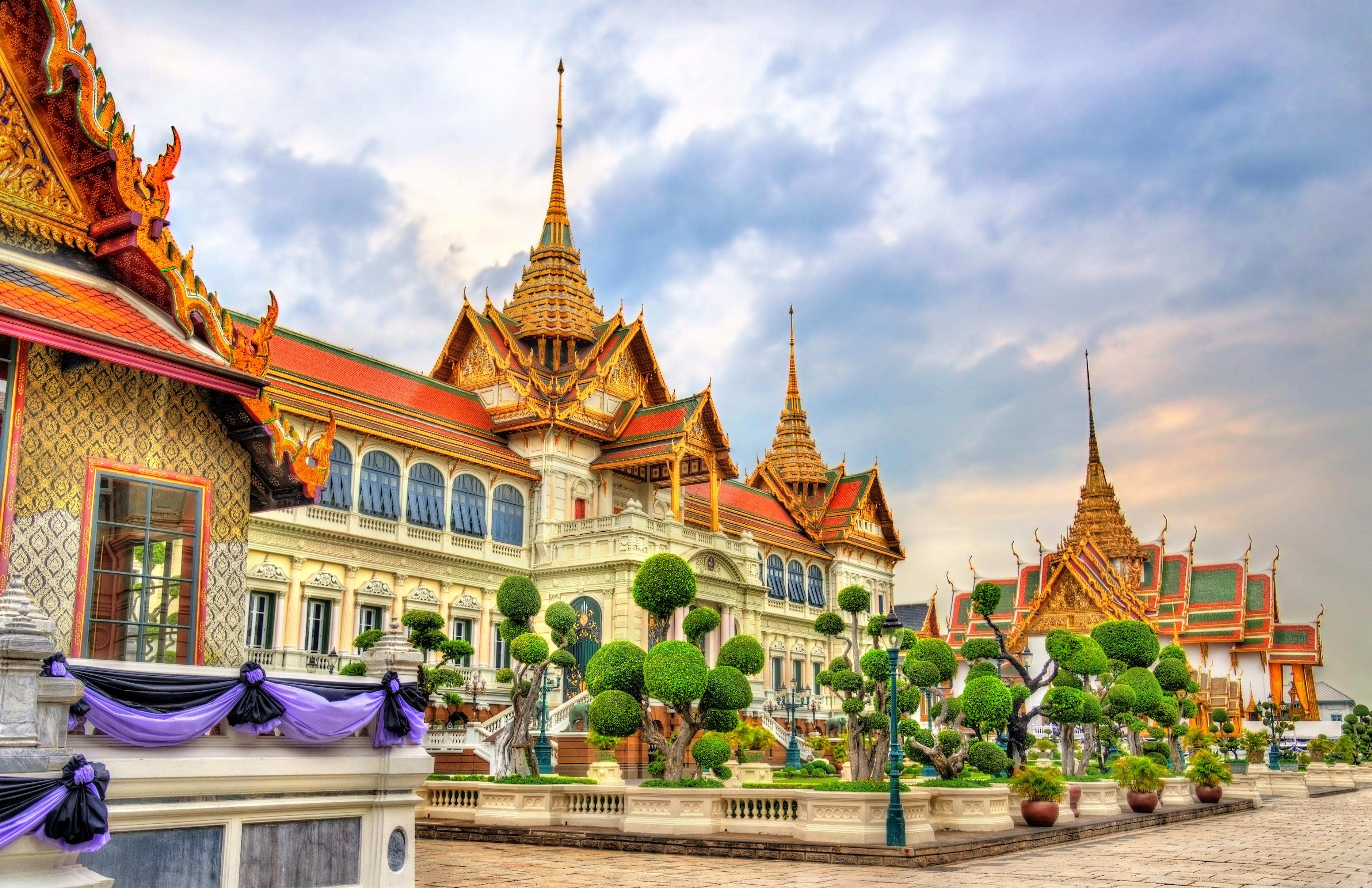 Bangkok Temples & Palace Small-Group Tour