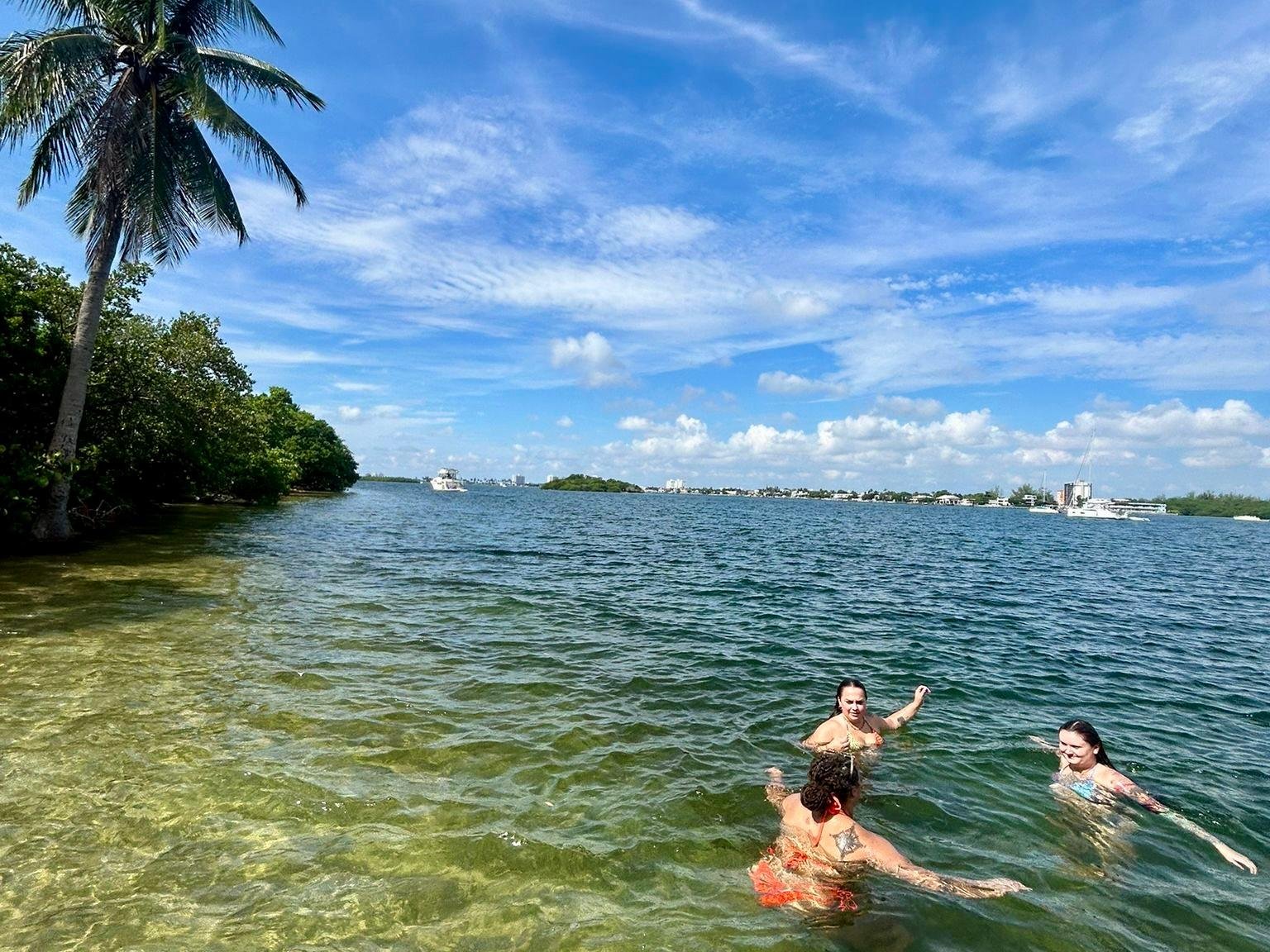 Miami: 4-Hour Island Hopping Boat Trip with Floating Mat