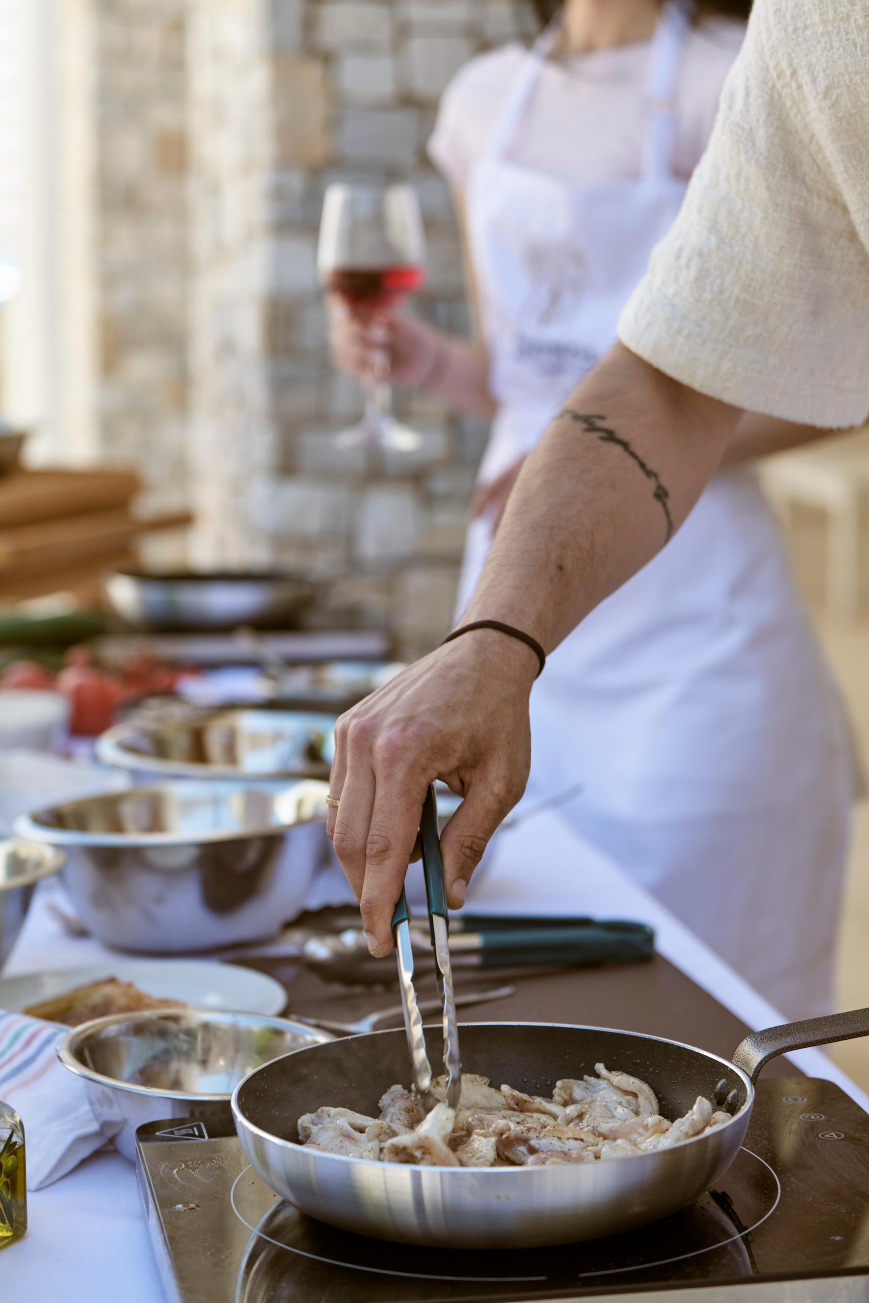 Mykonos: Authentic Greek Cooking Workshop