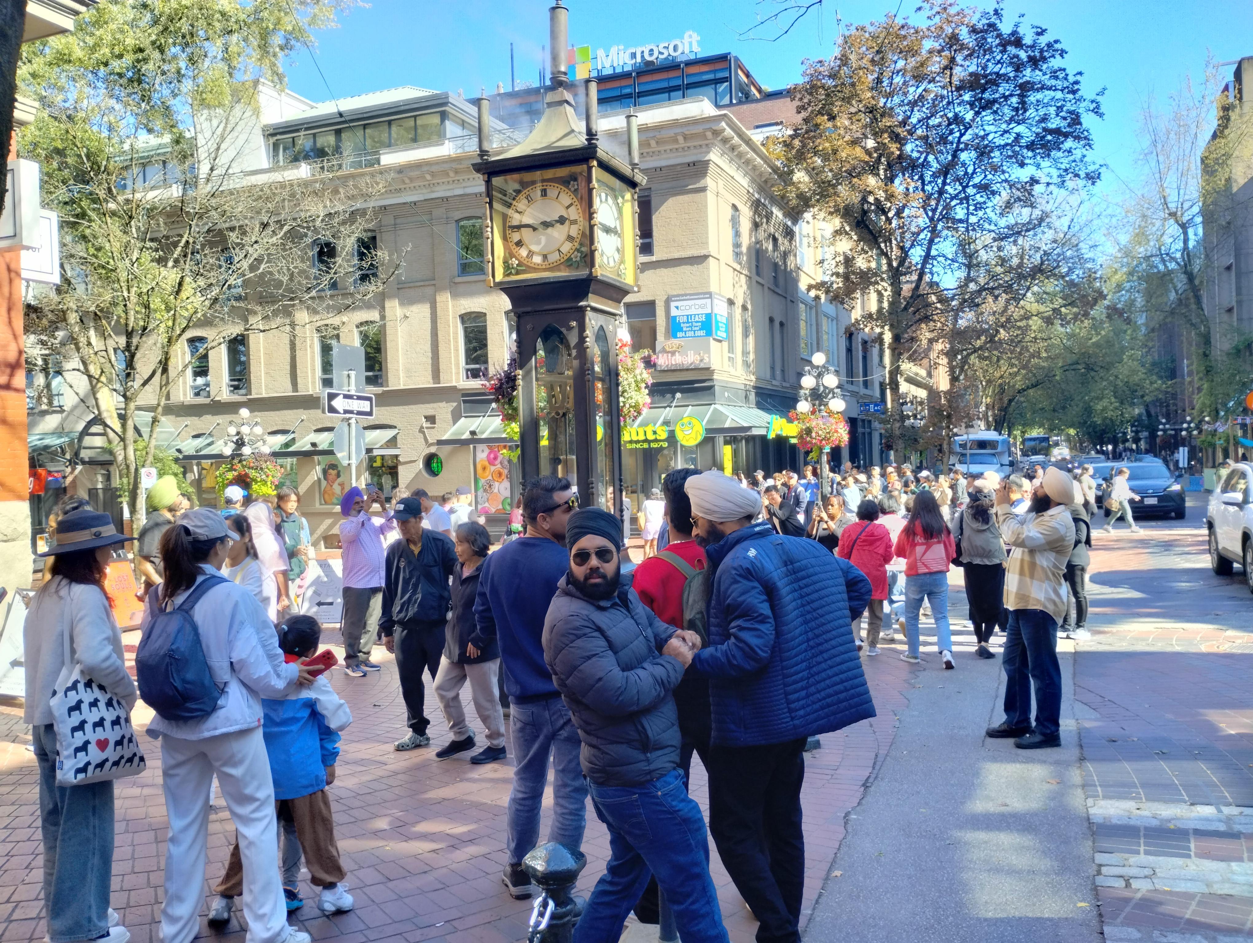 Complete Vancouver Private Small-Group City Tour