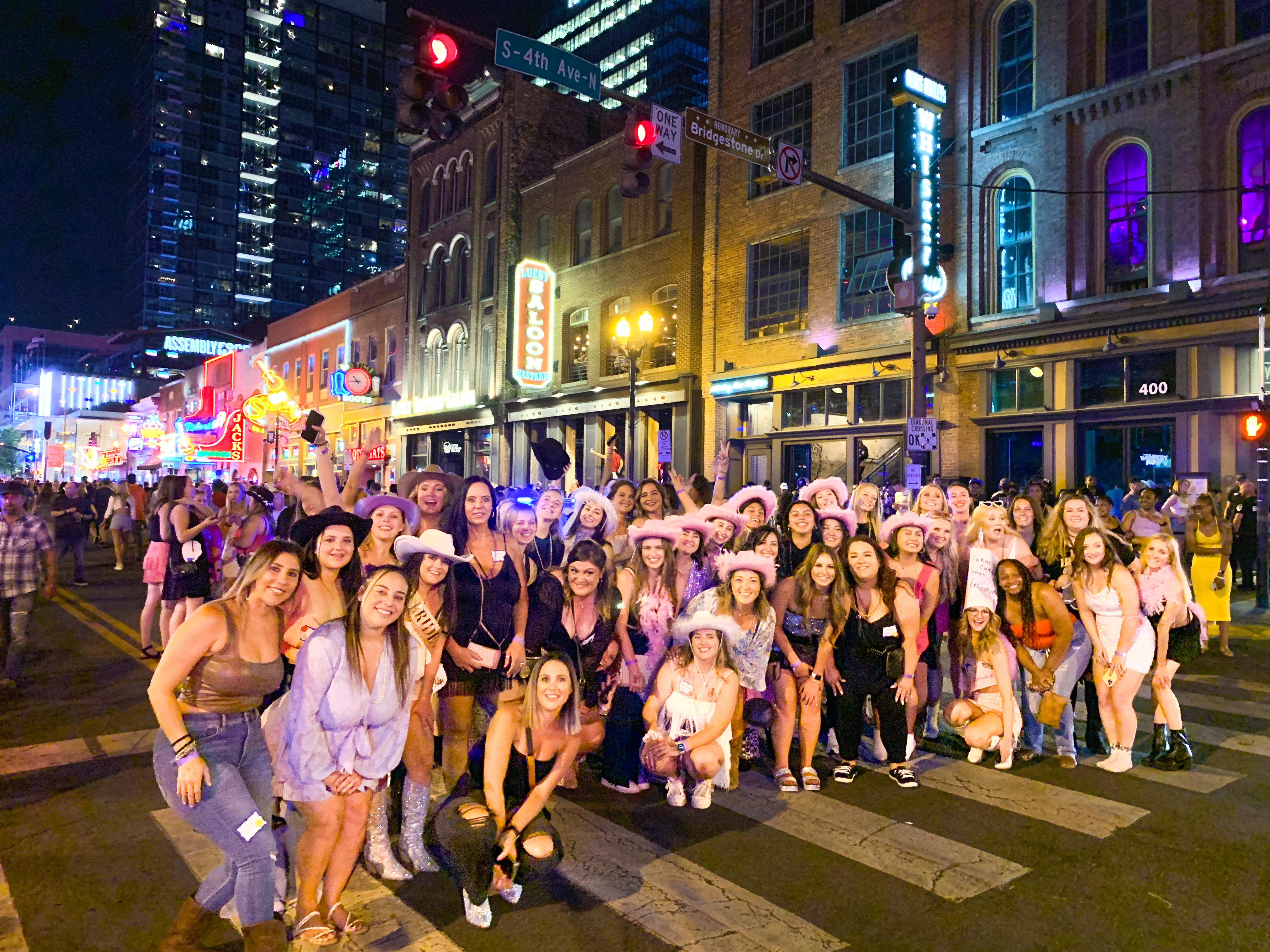 VIP Nashville Bar Crawl with Exclusive Access