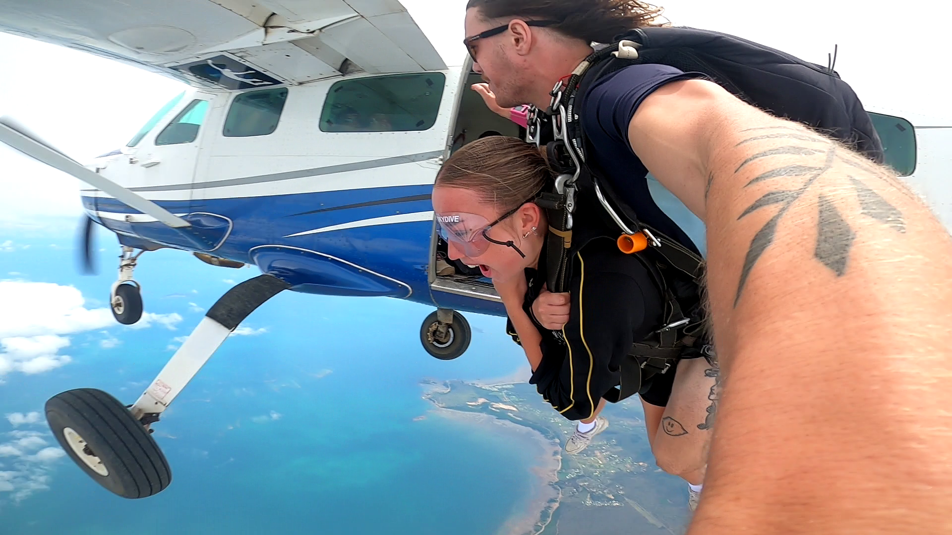 Airlie Beach Tandem Skydive with Beach Landing