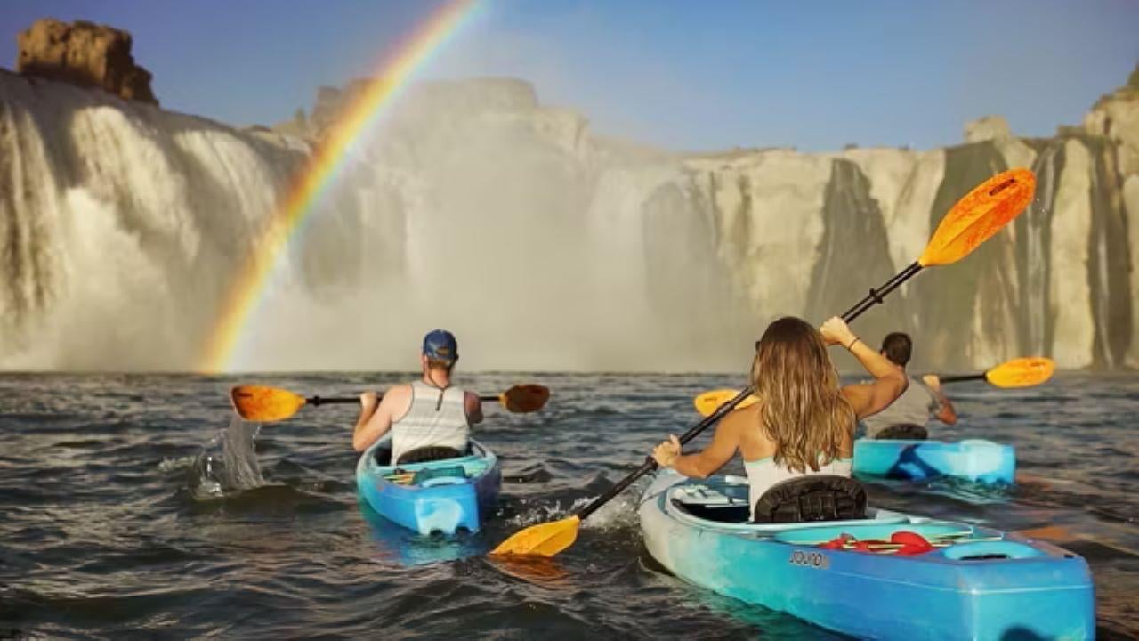 Snake River Kayak Adventure to Shoshone Falls