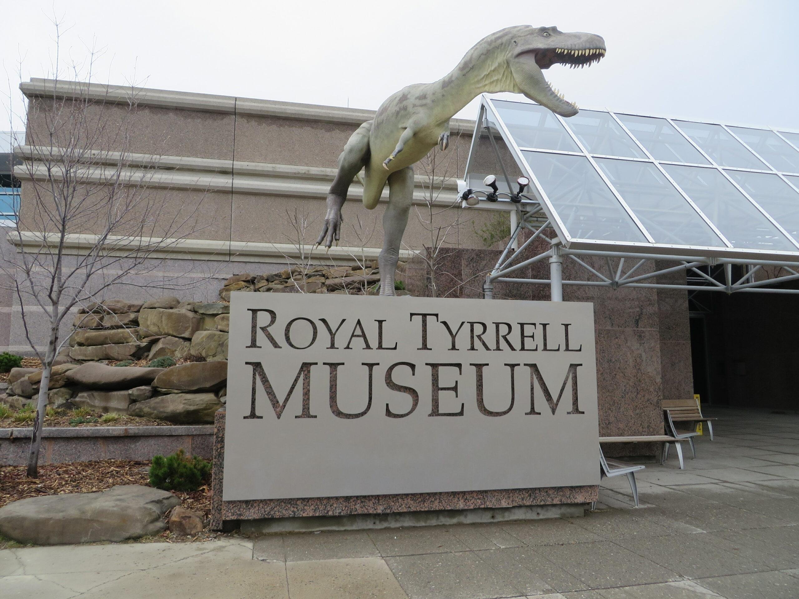 Drumheller Badlands Day Trip from Calgary