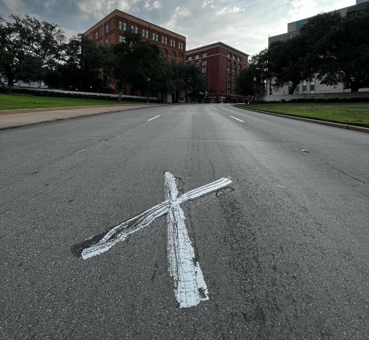 JFK Assassination Walking & Van Tour