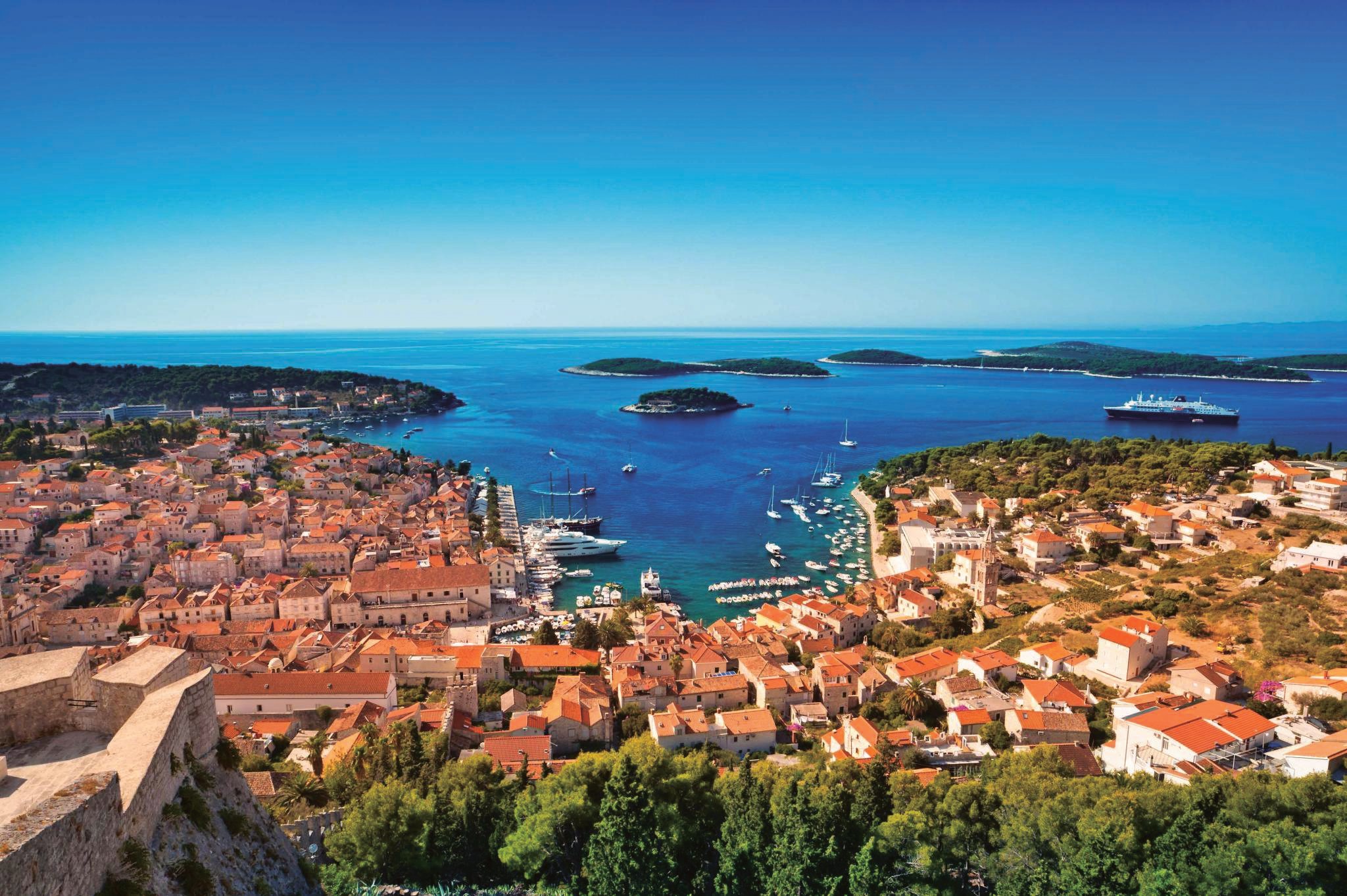 5-Island Speedboat Adventure: Blue Cave & Hvar from Split