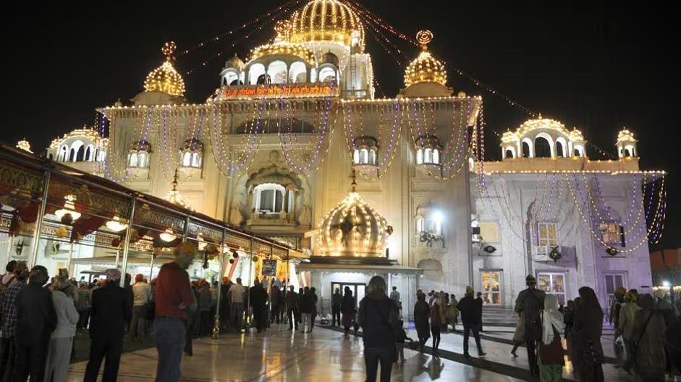 Private Delhi Illuminated Evening City Tour